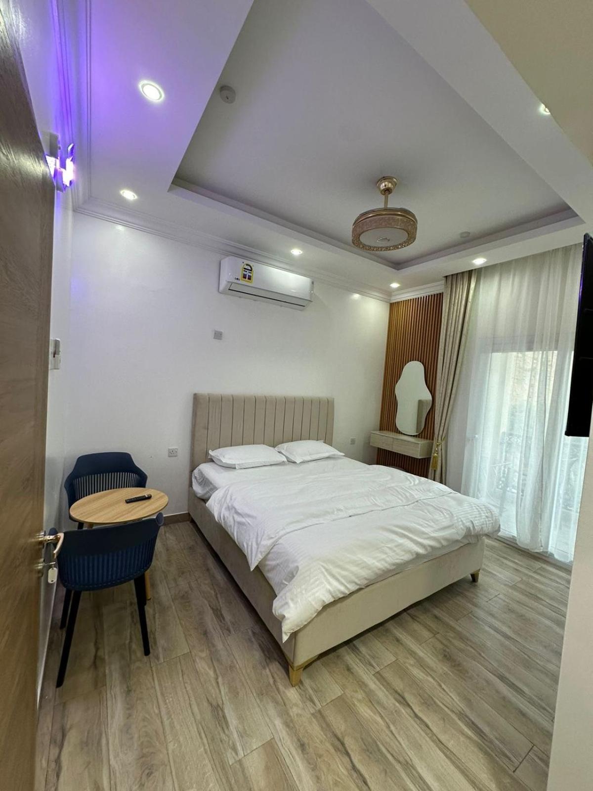 WADI BANI KALED REST HOUSE