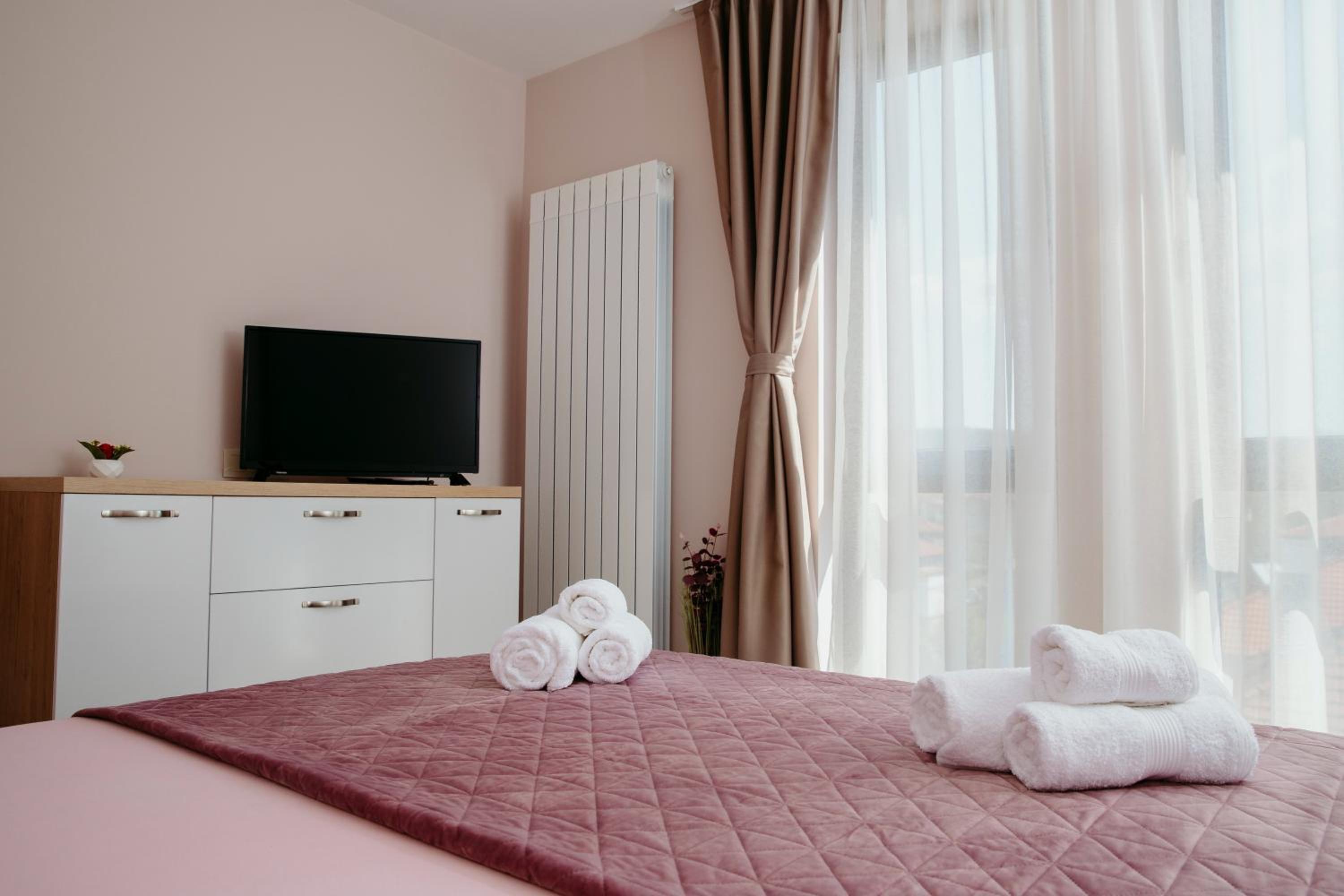Rose Valley apartment