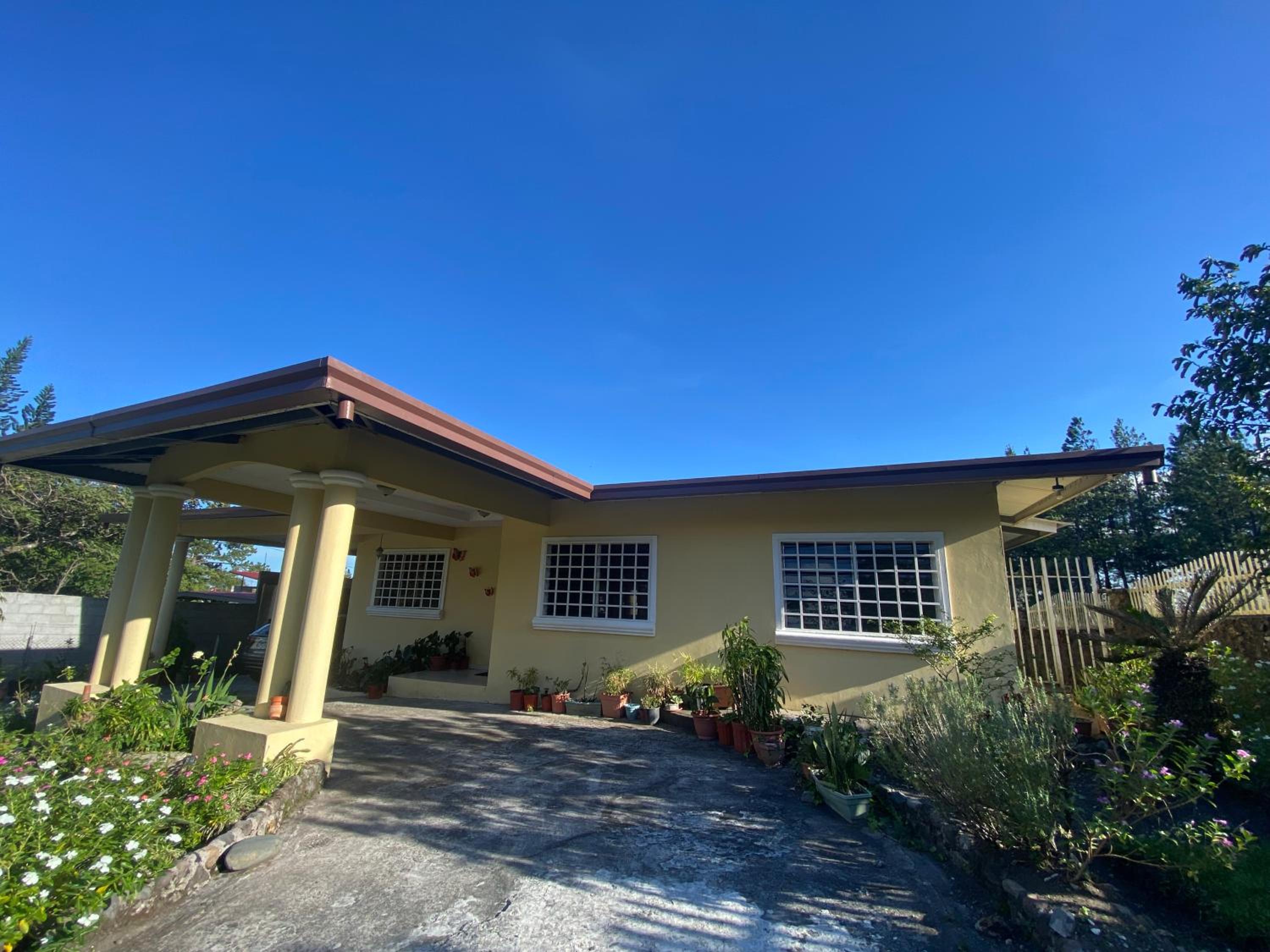 Volcano Pines Retreat