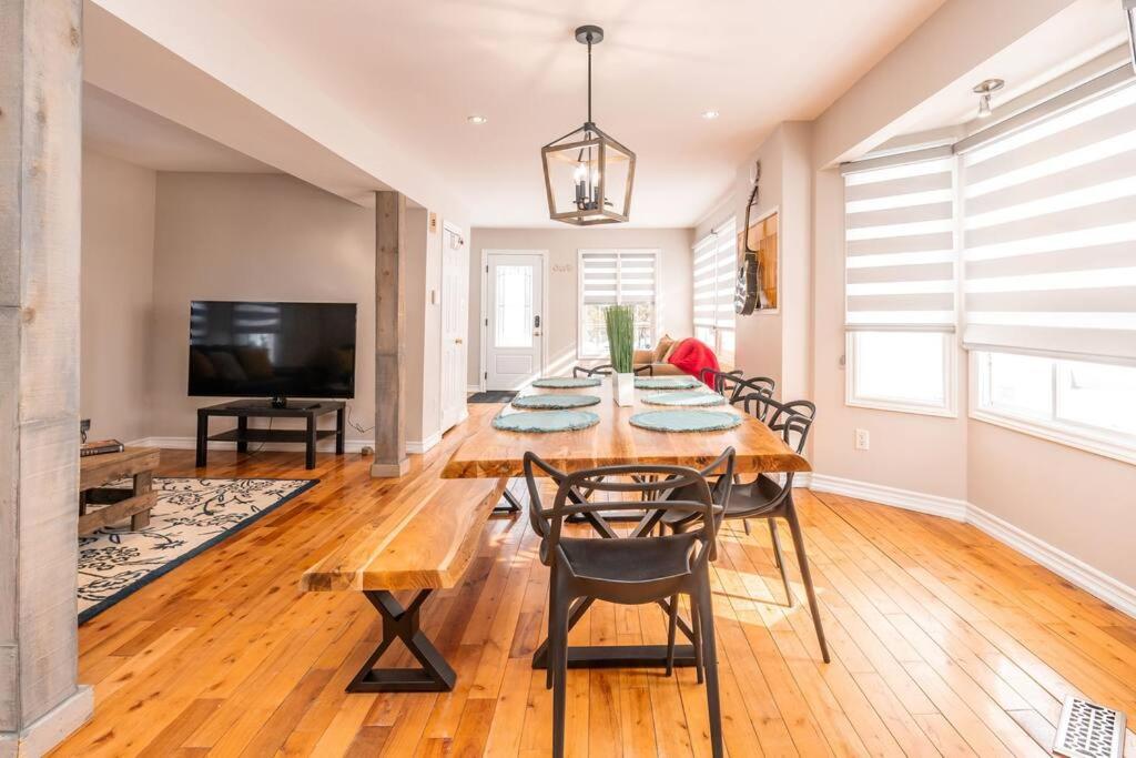 Cottage right across Lake Simcoe in Innisfil