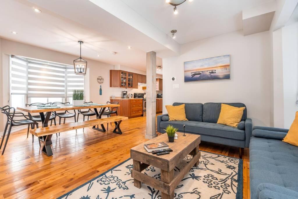 Cottage right across Lake Simcoe in Innisfil