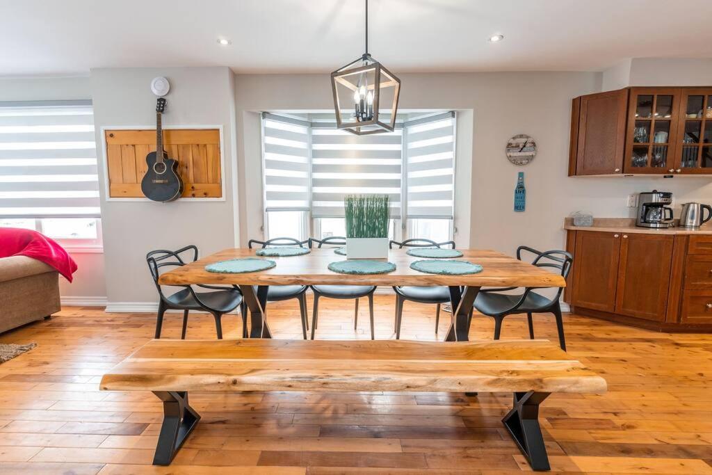 Cottage right across Lake Simcoe in Innisfil