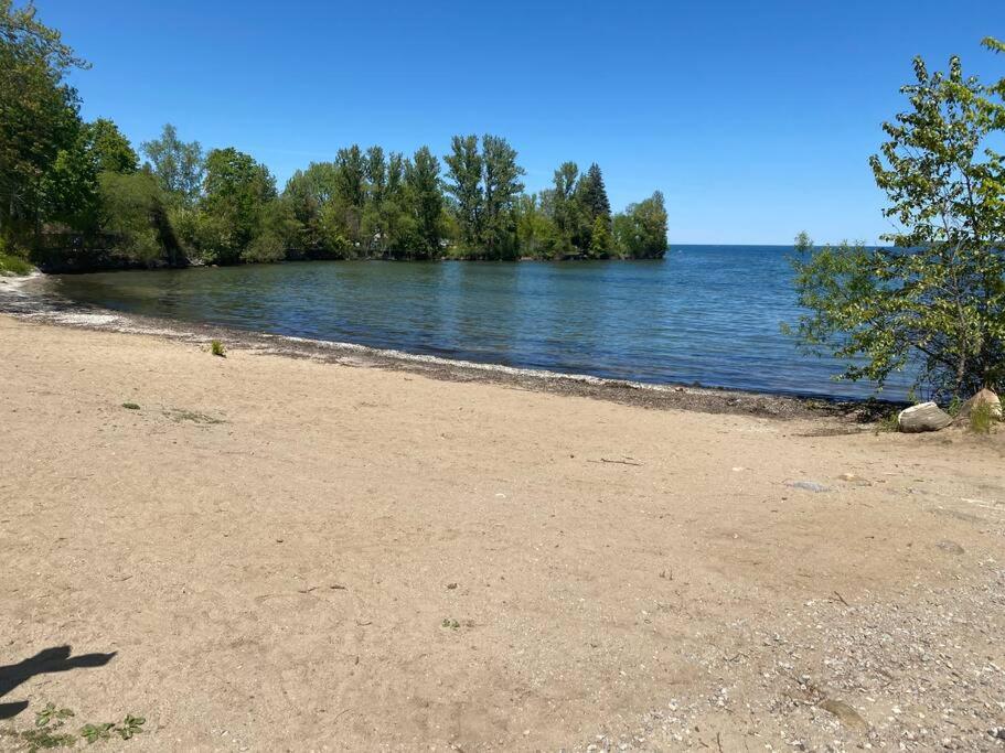 Cottage right across Lake Simcoe in Innisfil
