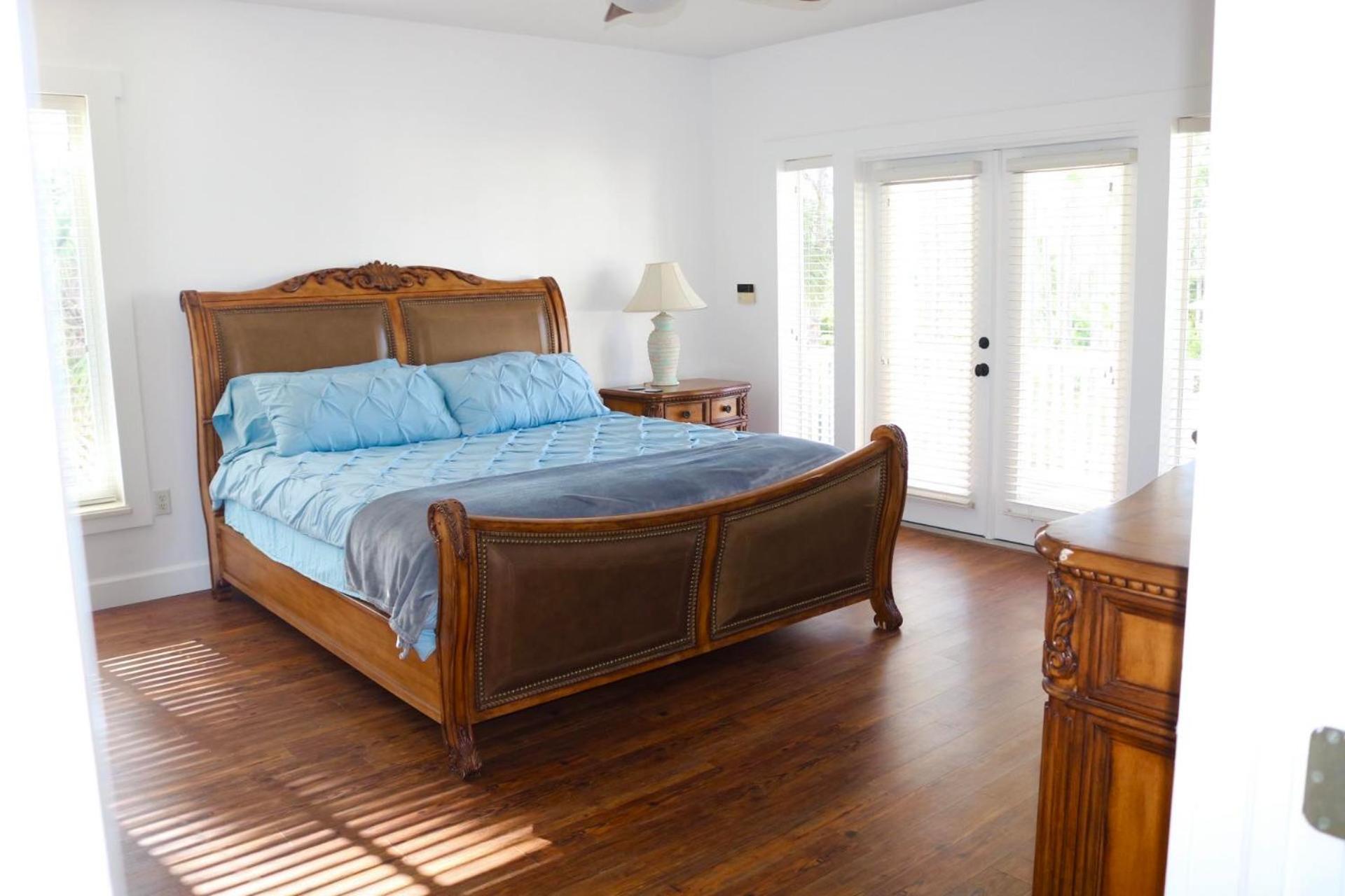 Venice Vacations - Private Venice River Guest Home - Property Image 33
