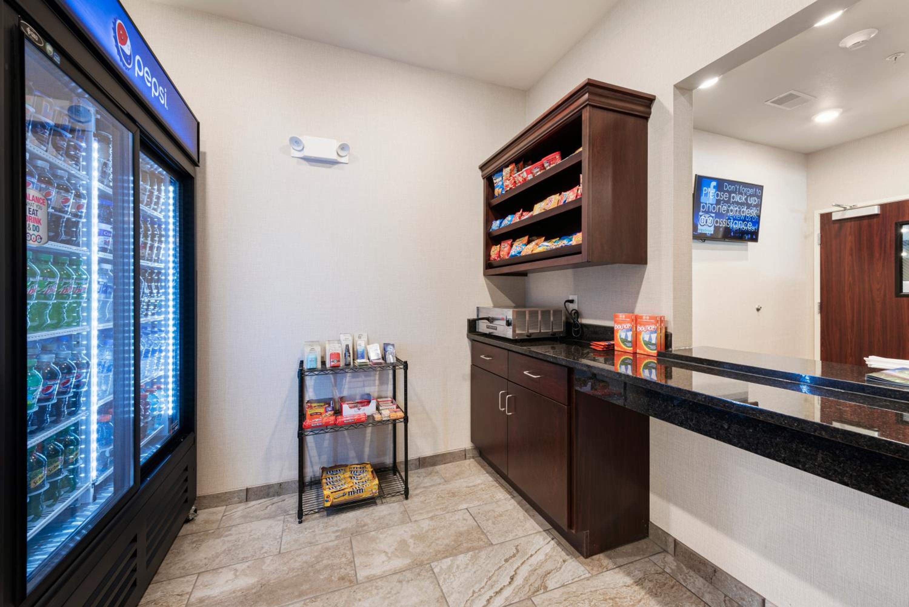 Cobblestone Hotel & Suites - Russells Point at Indian Lake view 3