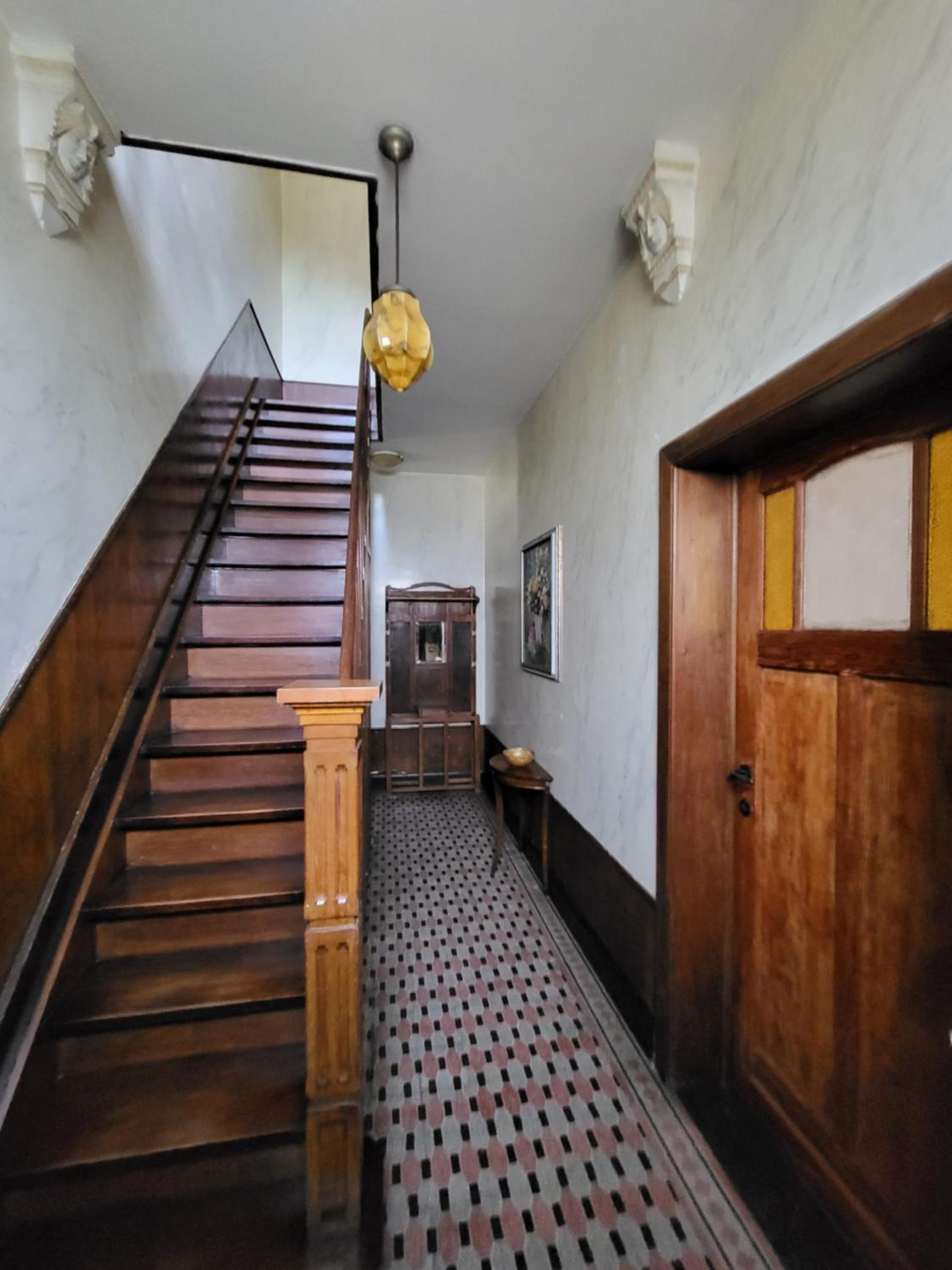 Charming and cosy ART DECO house in old historic farm with private natural pool and gardens with hiking and cycling trails nearby