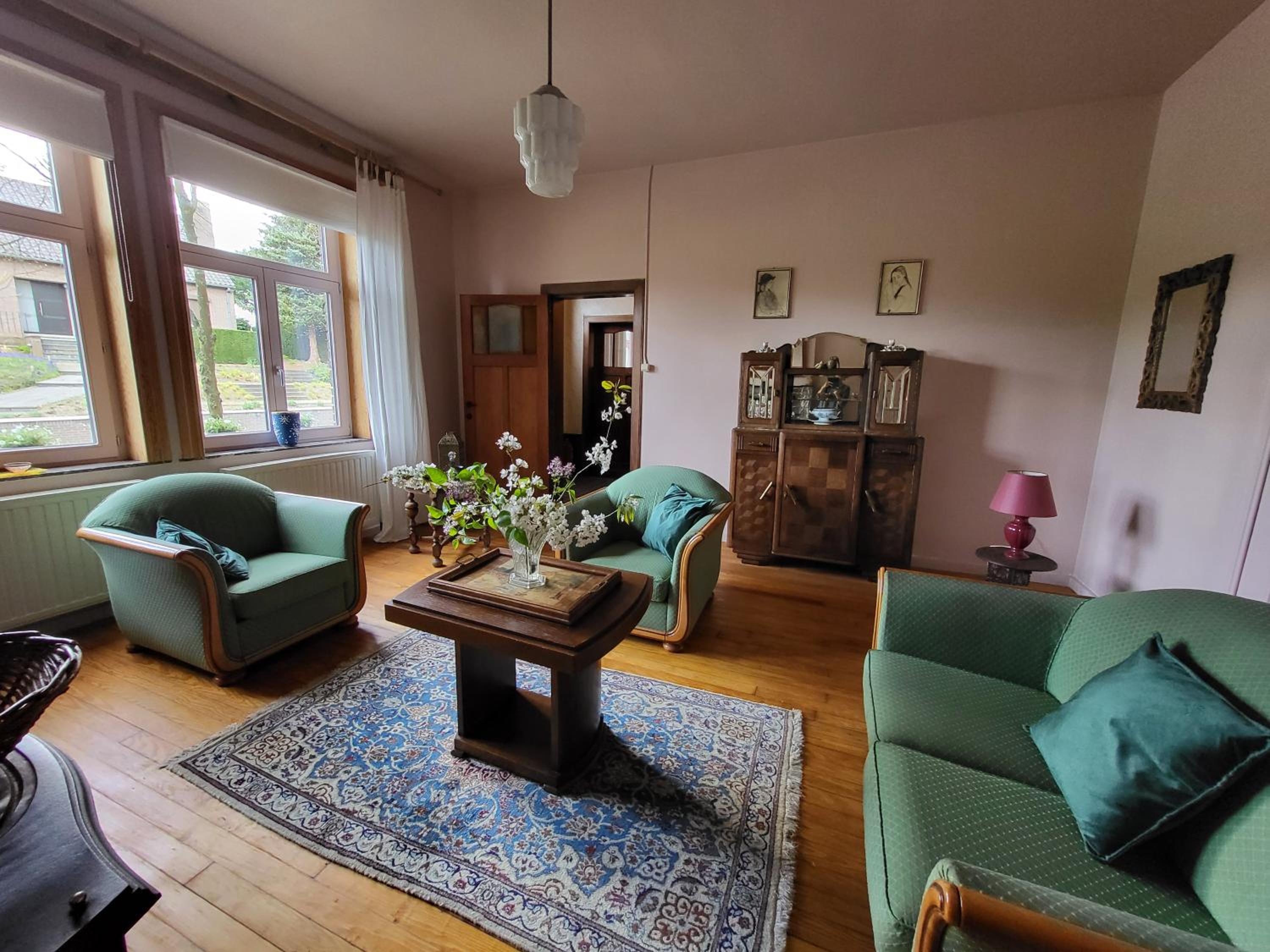 Charming and cosy ART DECO house in old historic farm with private natural pool and gardens with hiking and cycling trails nearby