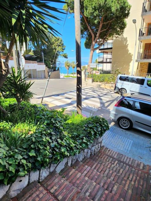 Large apartment in front of the beach! WithParking view 2