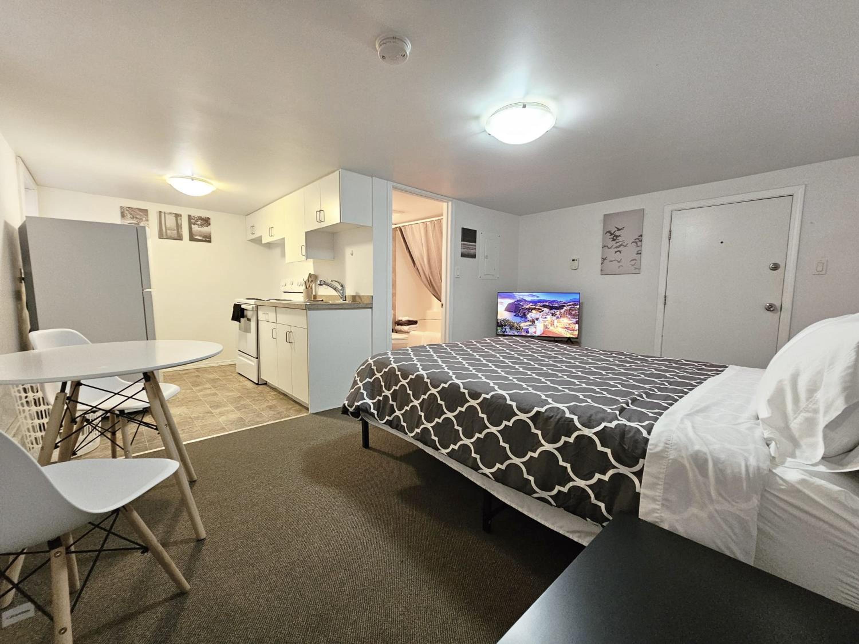 Modern 1BR at Downtown