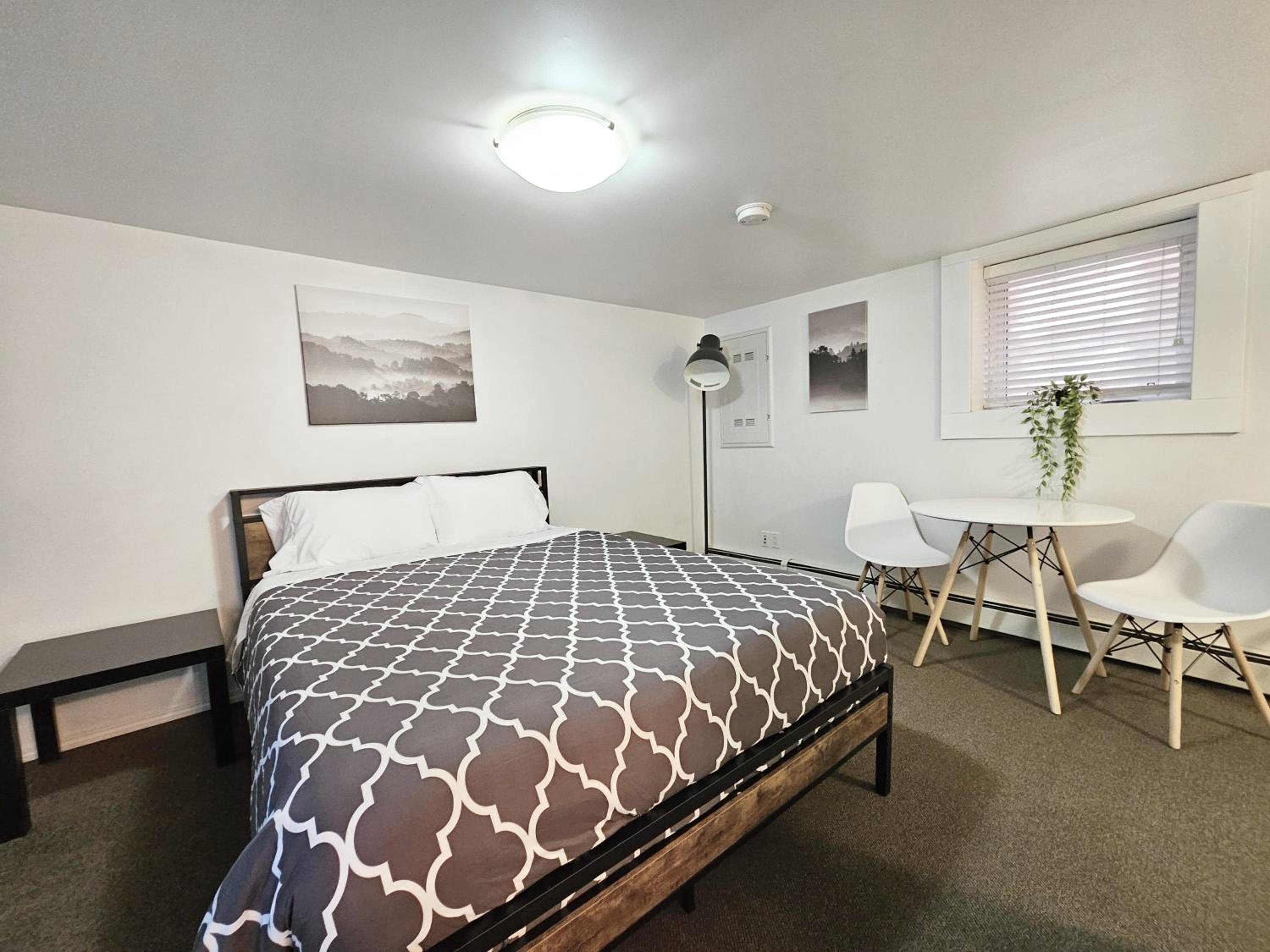 Modern 1BR at Downtown