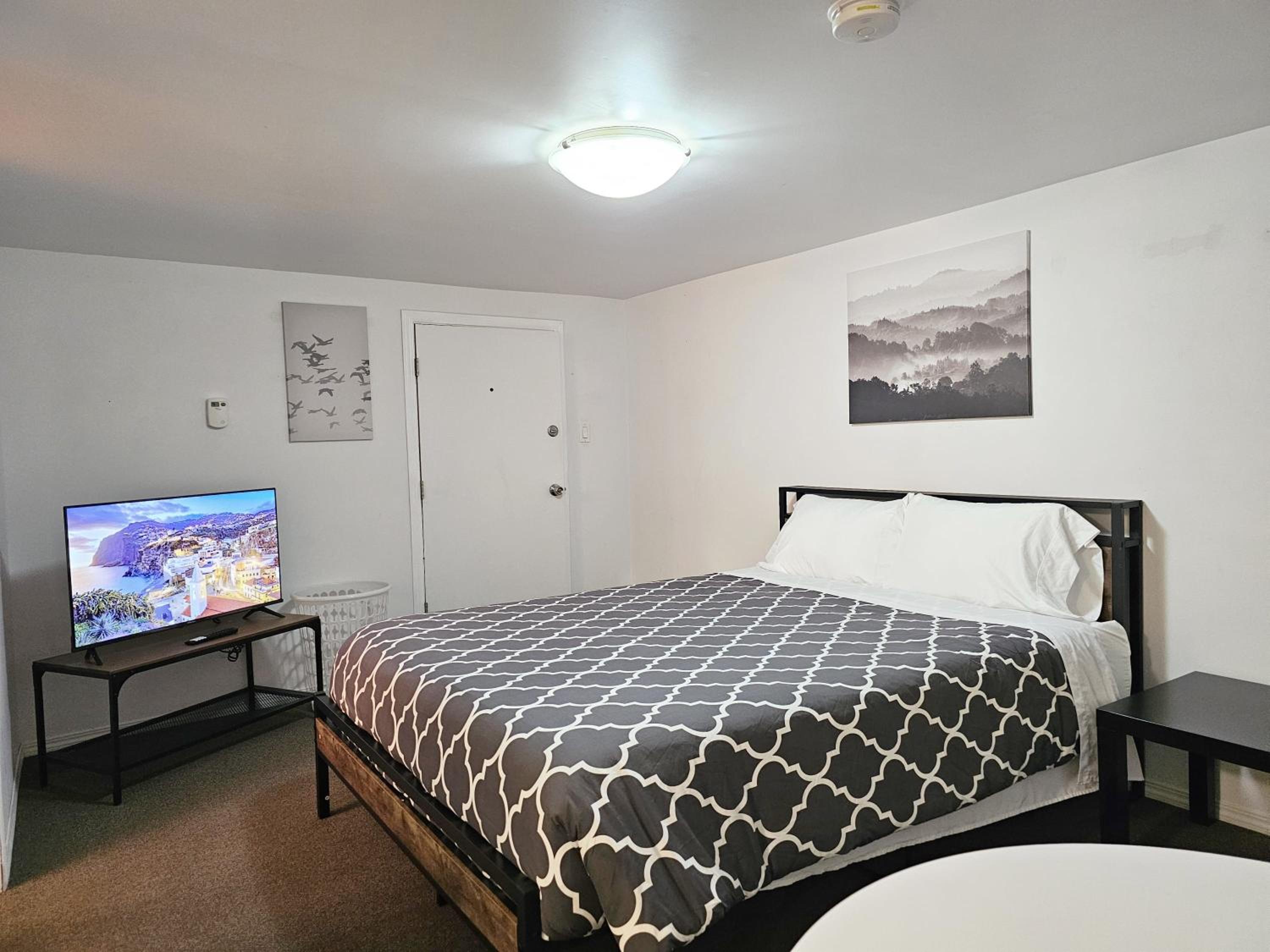 Modern 1BR at Downtown