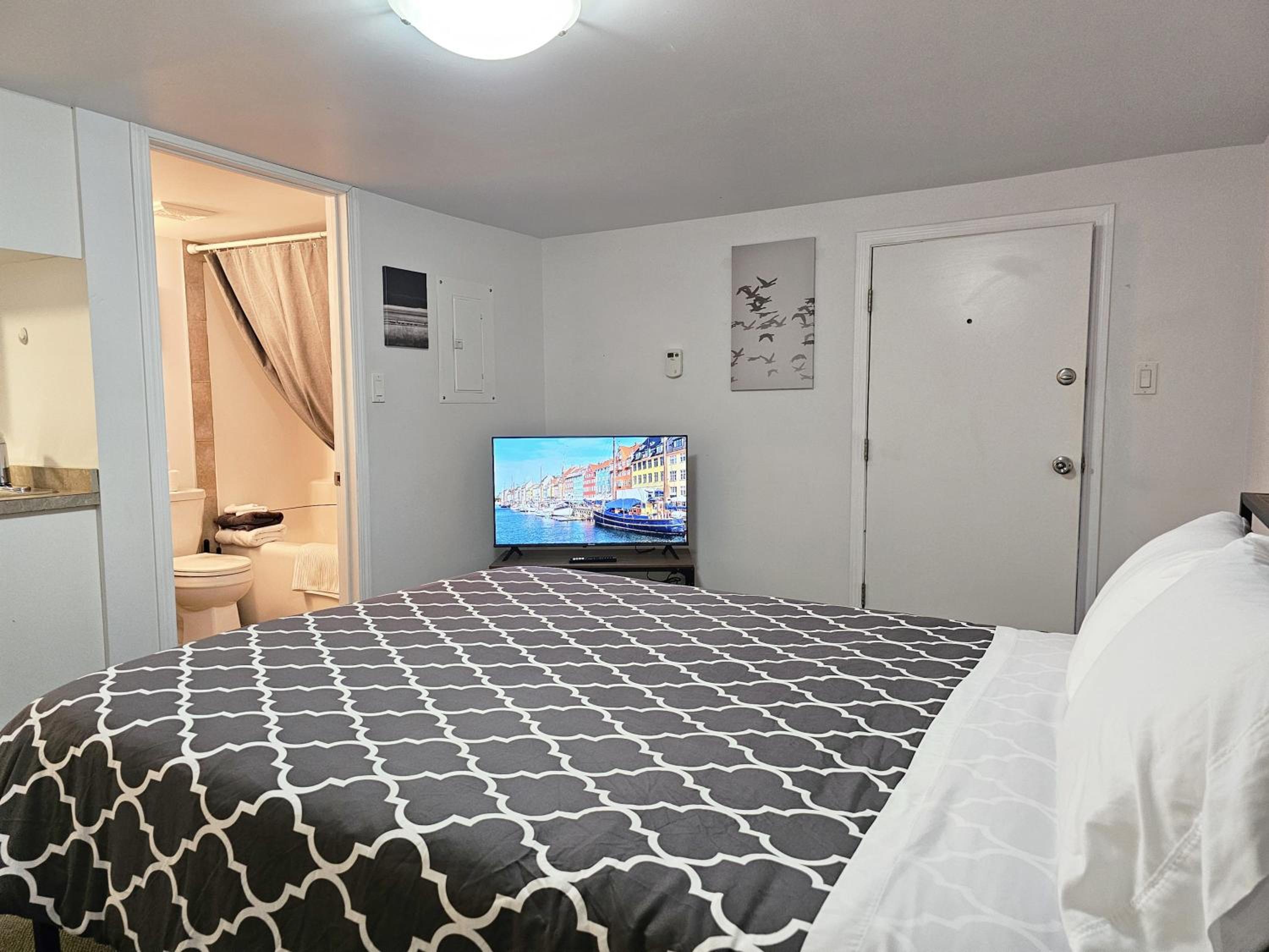Modern 1BR at Downtown