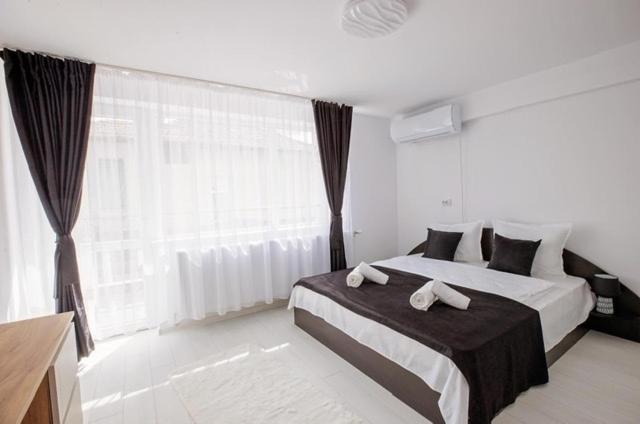 WhiteBoxApartment