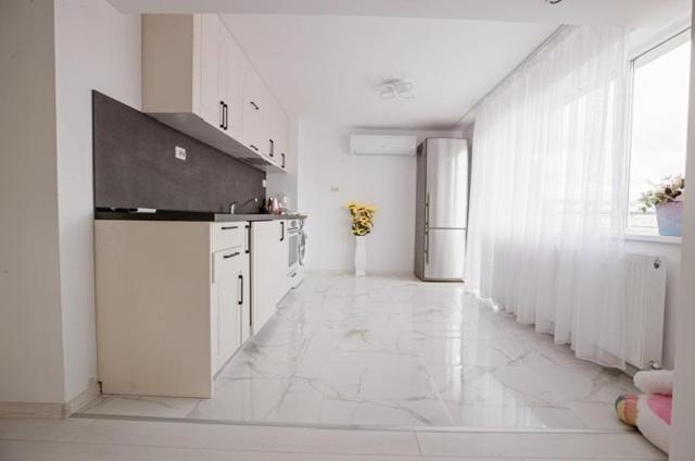 WhiteBoxApartment