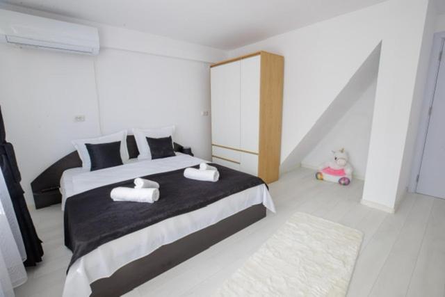 WhiteBoxApartment