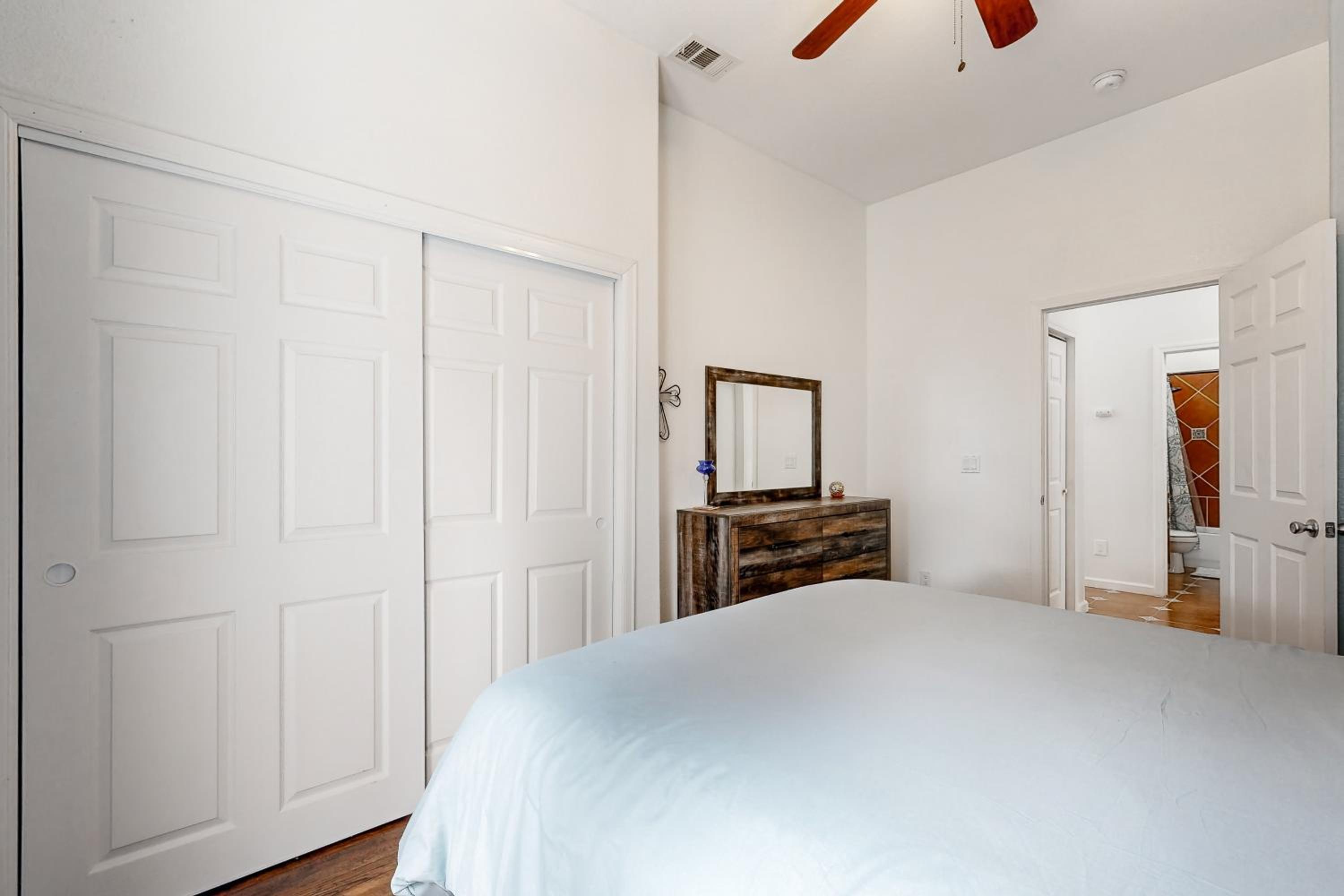 3BR Updated Mtn-View Home with Hot Tub and Fireplace