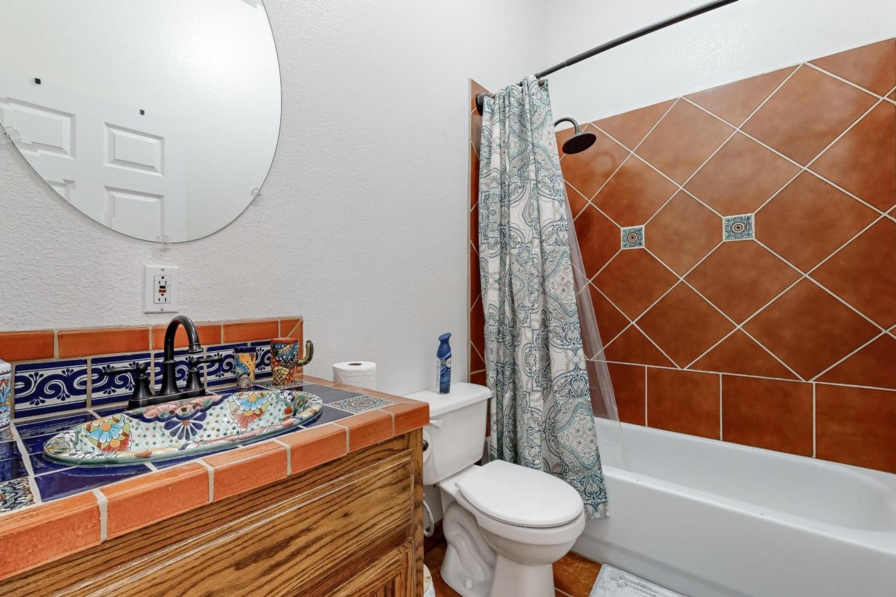 3BR Updated Mtn-View Home with Hot Tub and Fireplace