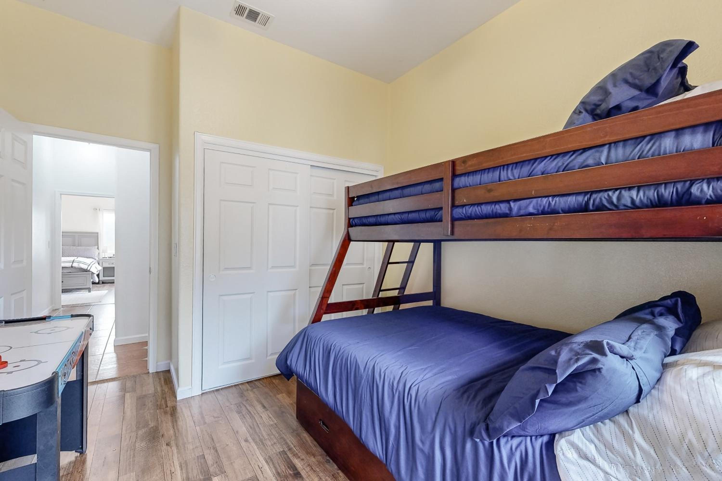 3BR Updated Mtn-View Home with Hot Tub and Fireplace
