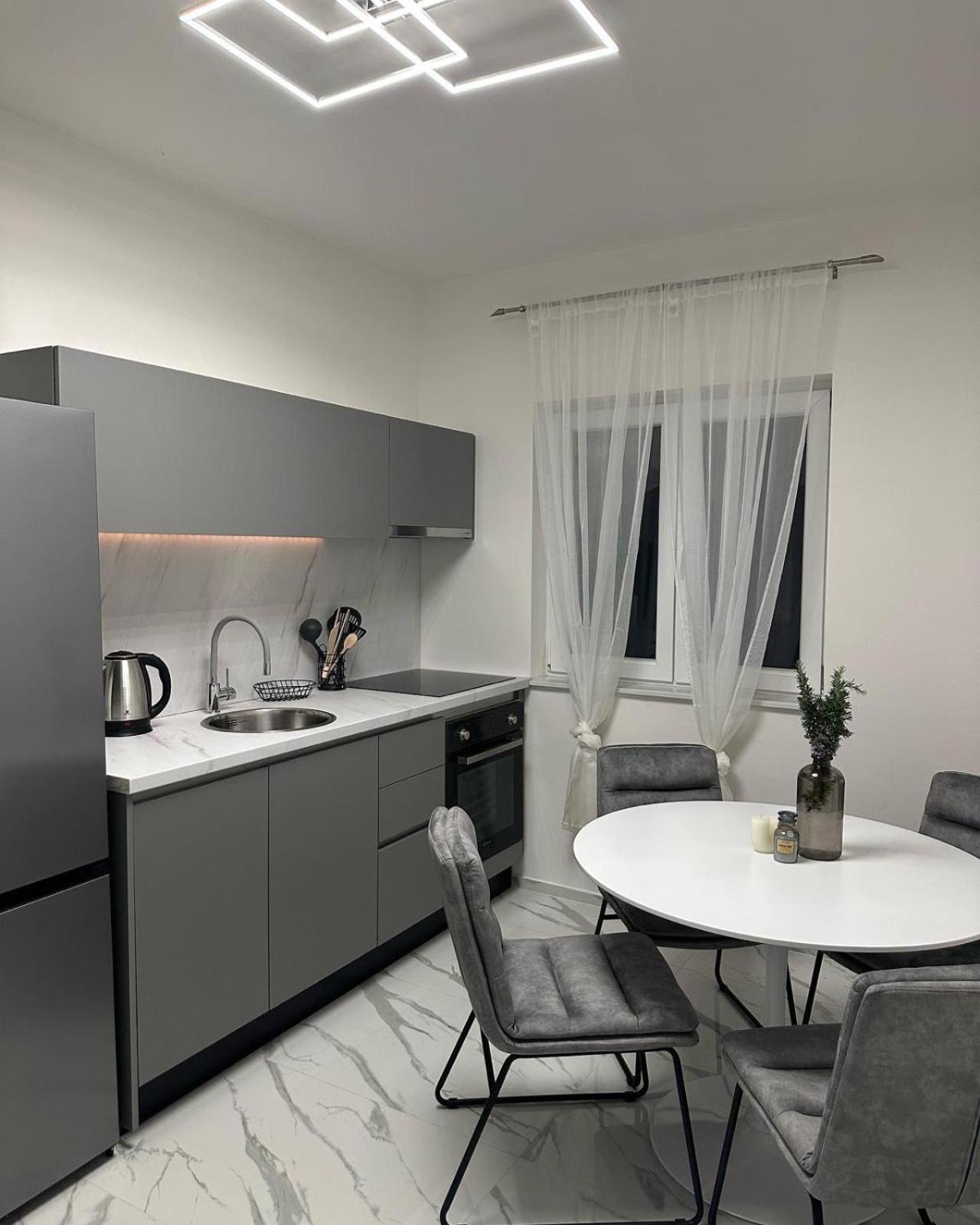 Sea Dreams Apartments