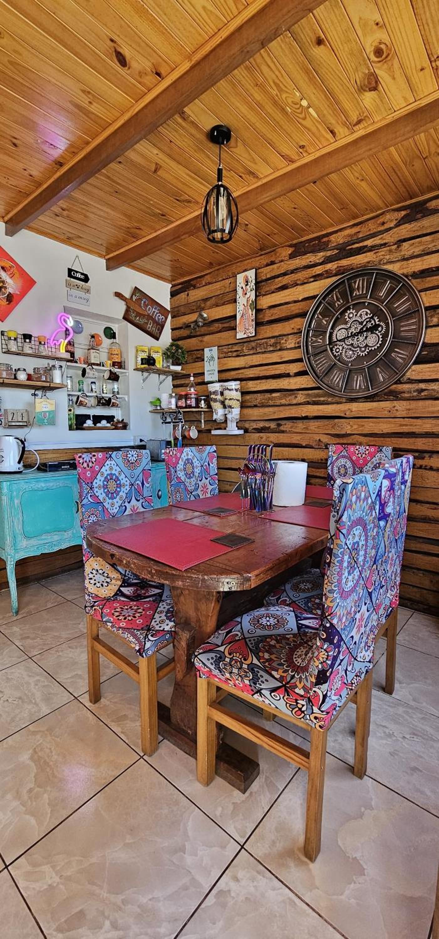 Hostal Sol y Luna - Descanso a 10 min del aeropuerto & Desayuno Incluido