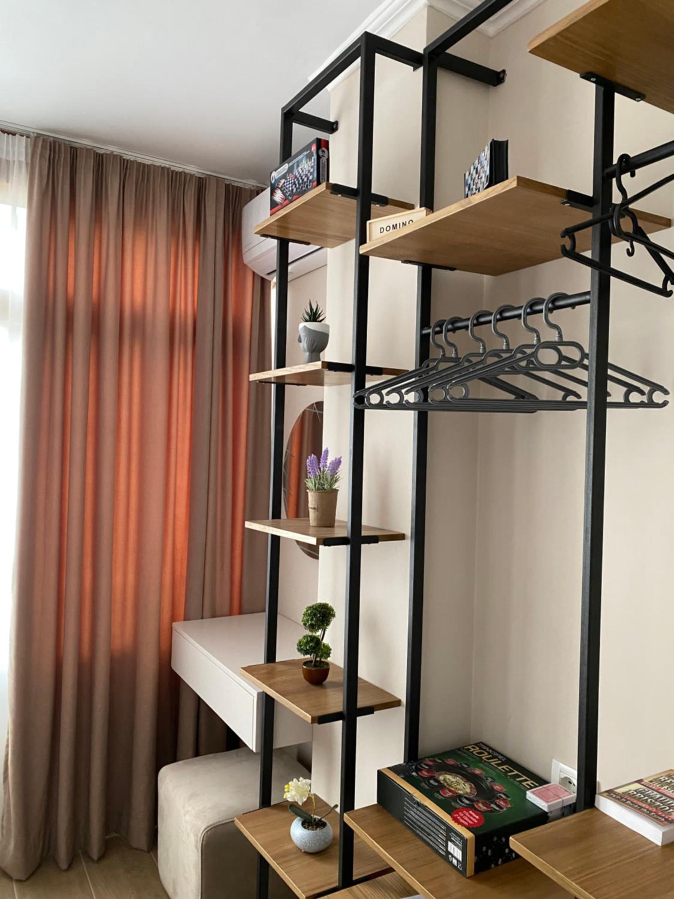 En's Beach Apartment (Two Steps From The Sea) Luxury Apartment in Mali i Robit, GOLEM