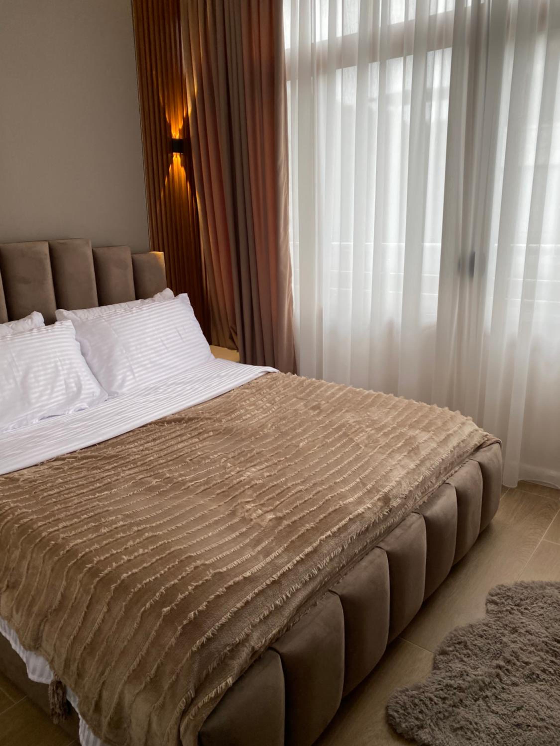 En's Beach Apartment (Two Steps From The Sea) Luxury Apartment in Mali i Robit, GOLEM