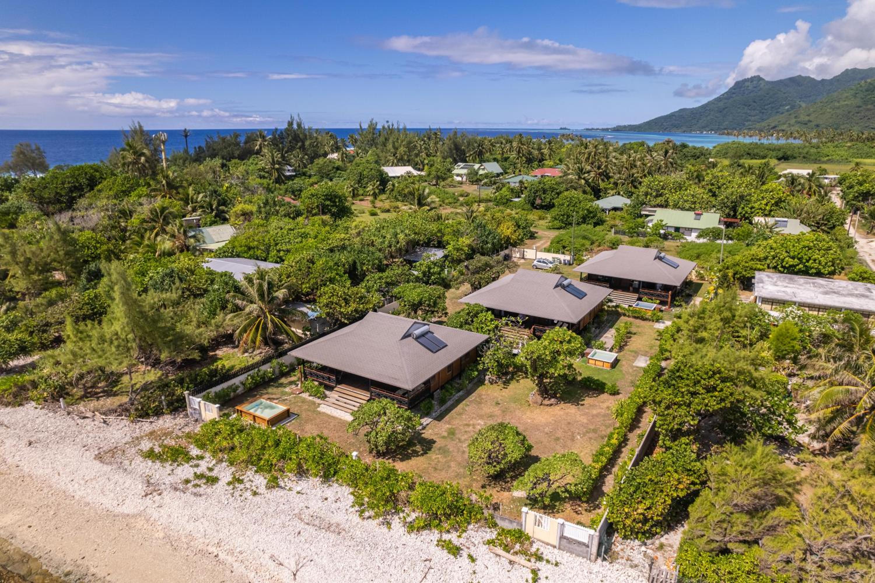 Bungalow N°1 Temae Beach by Enjoy villas view 3