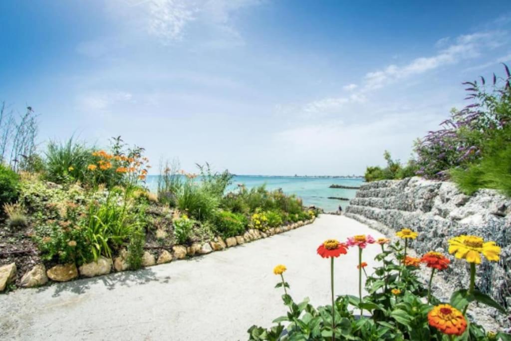 Premier Fort Apartment on Seafront view 4