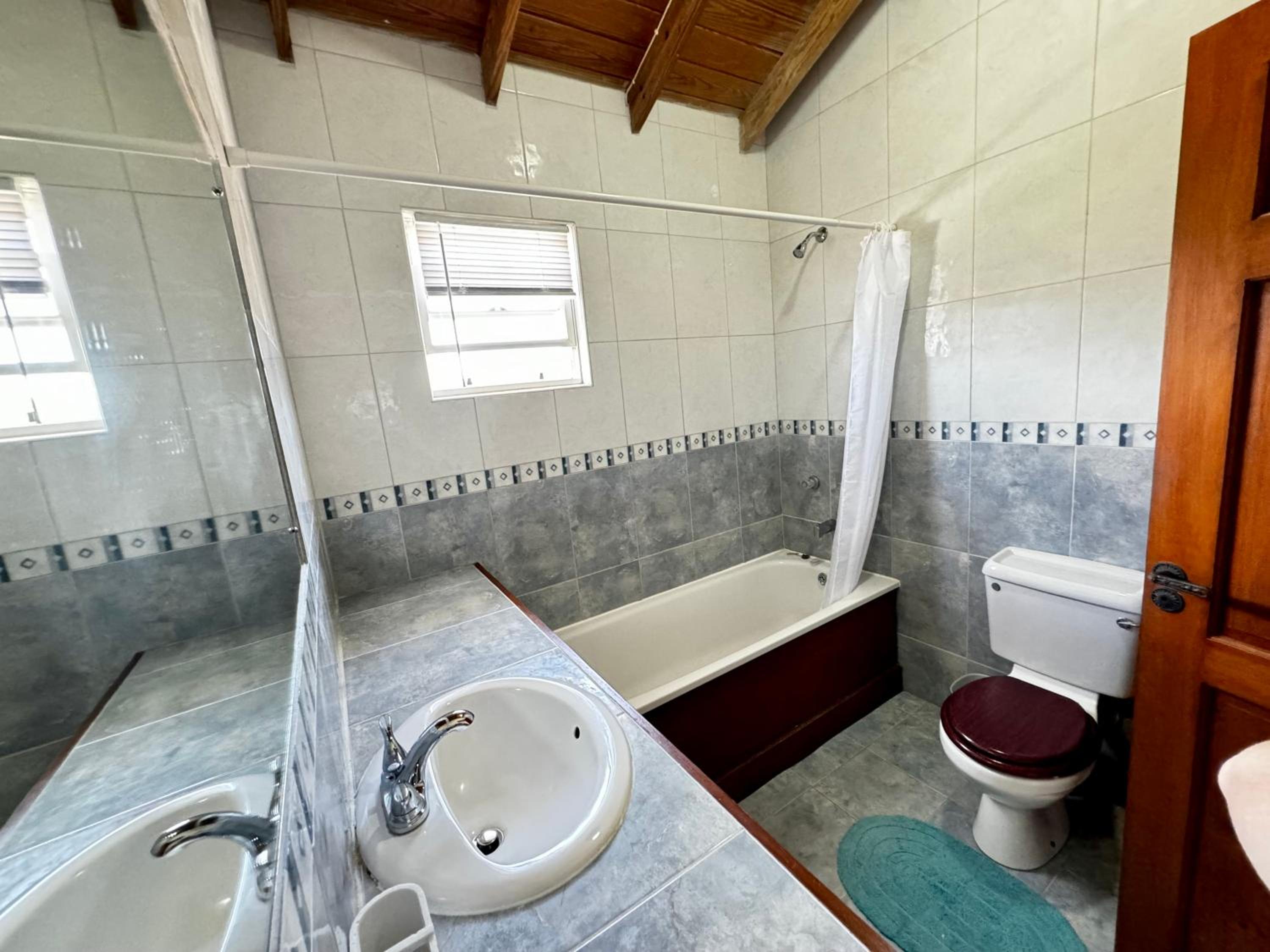 Lailamar Villa, Ocean View, AC & Pool - Entire Villa