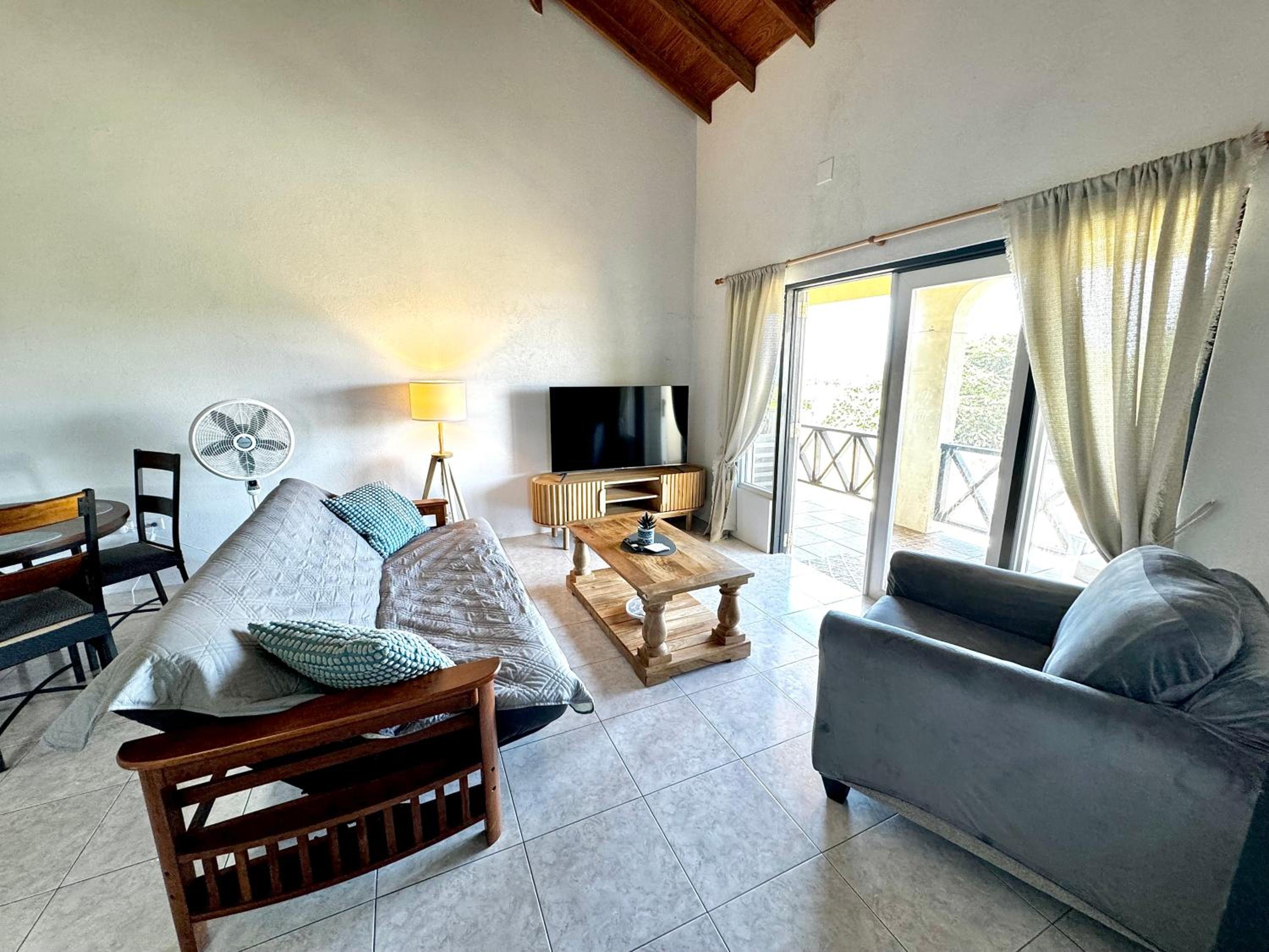 Lailamar Villa, Ocean View, AC & Pool - Entire Villa