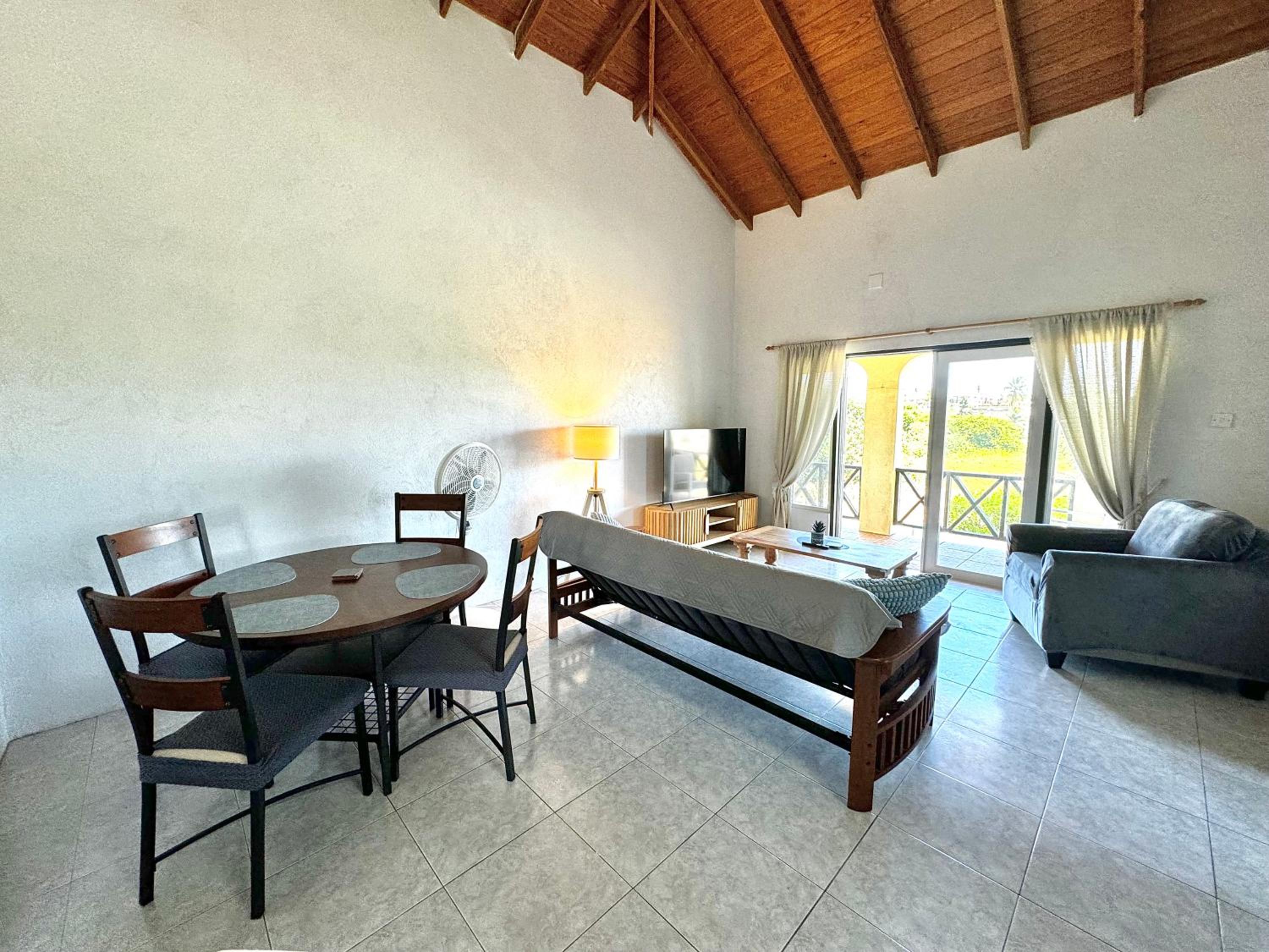 Lailamar Villa, Ocean View, AC & Pool - Entire Villa