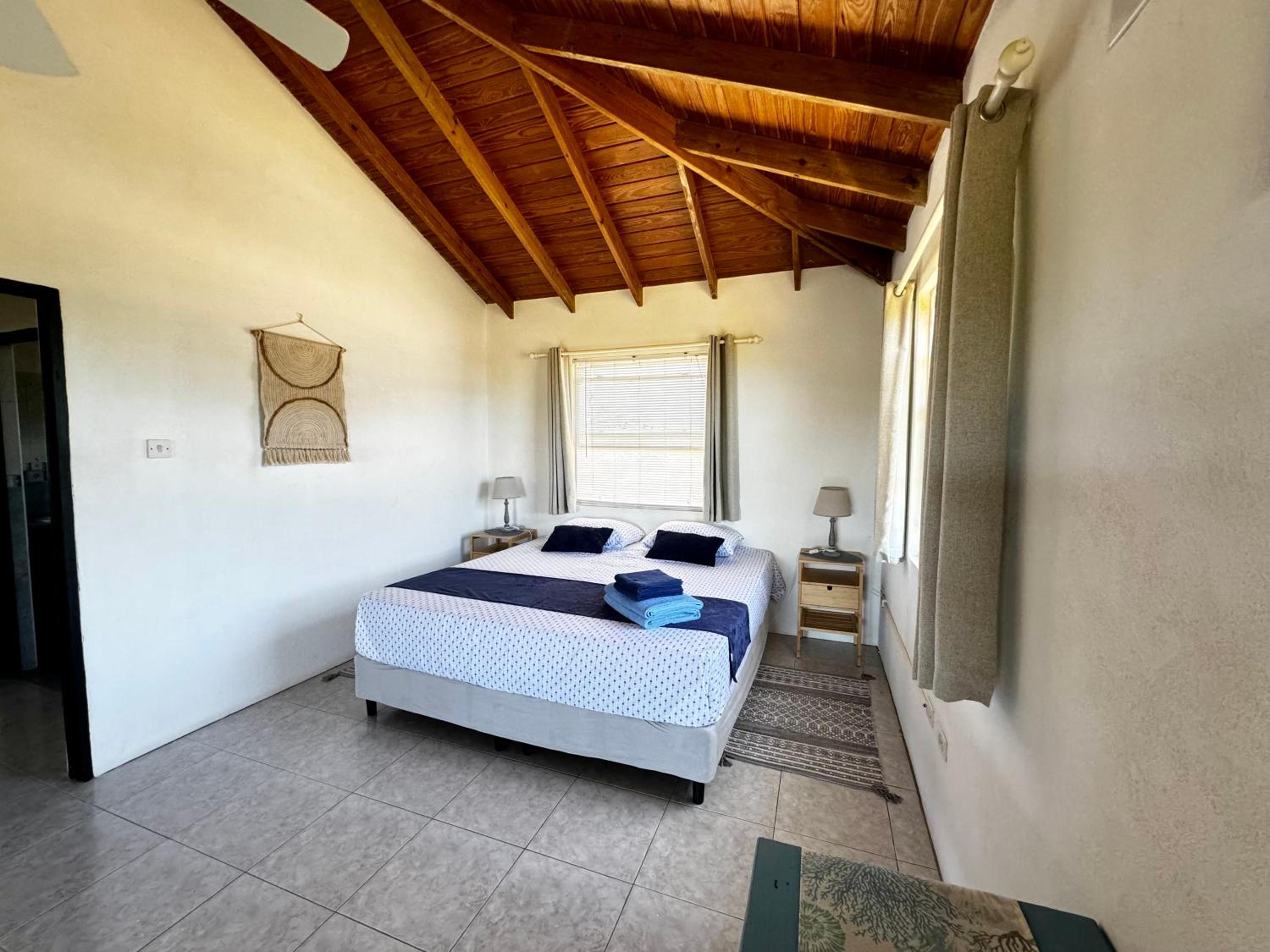 Lailamar Villa, Ocean View, AC & Pool - Entire Villa