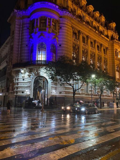 A cuadras del Obelisco y metros de Galerías Pacífico