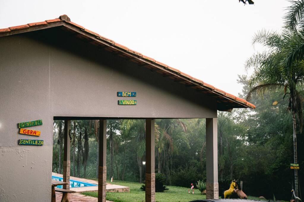 Rancho Divino Espírito Santo- Beira Lago Corumbá IV