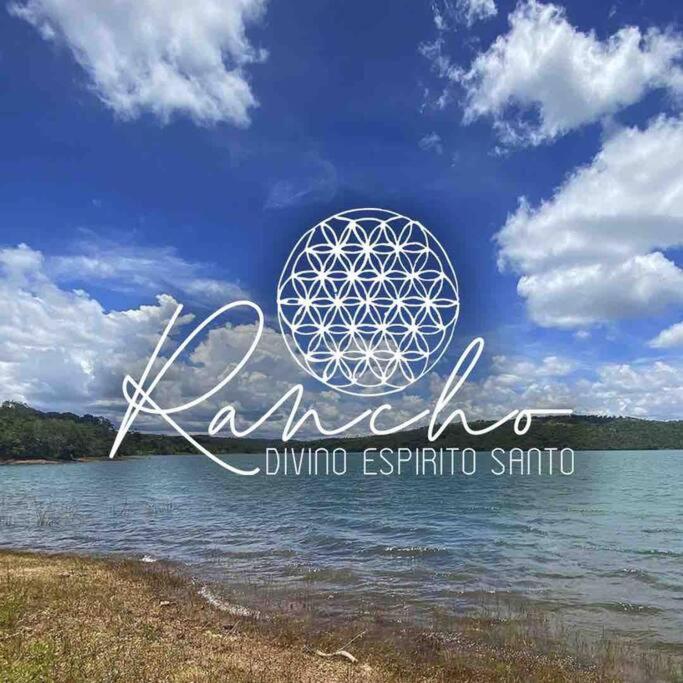 Rancho Divino Espírito Santo- Beira Lago Corumbá IV