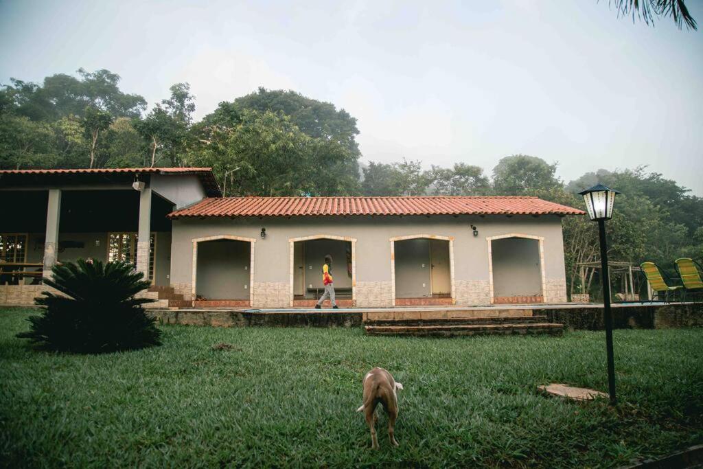 Rancho Divino Espírito Santo- Beira Lago Corumbá IV