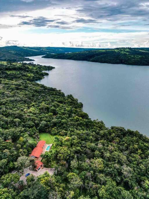 Rancho Divino Espírito Santo- Beira Lago Corumbá IV