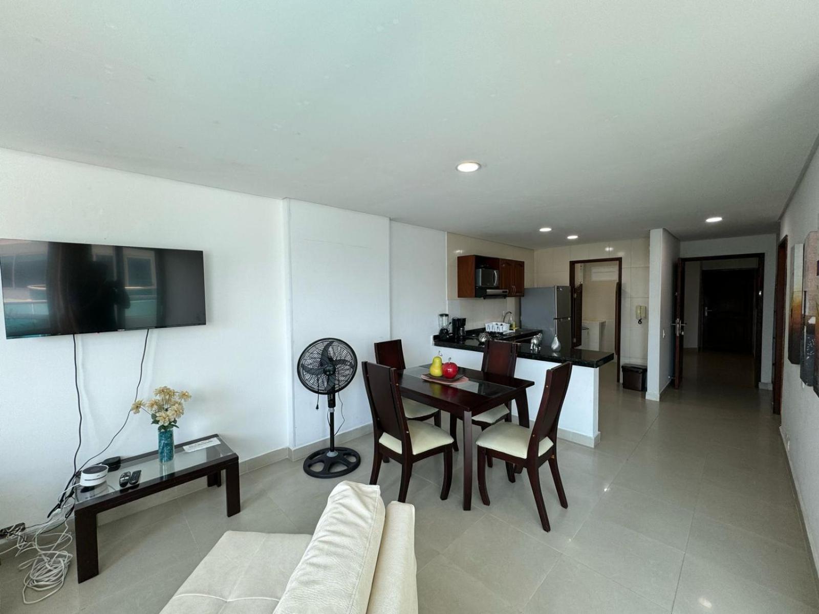 Apartamento en Laguito Ed Torres del Lago 604 ICDI