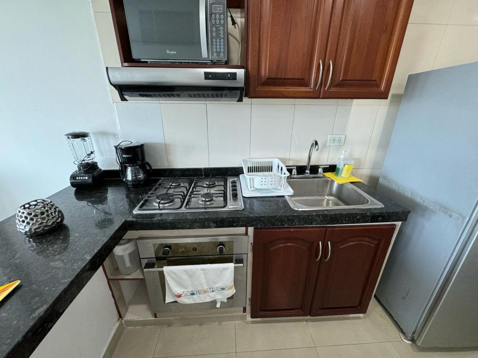 Apartamento en Laguito Ed Torres del Lago 604 ICDI