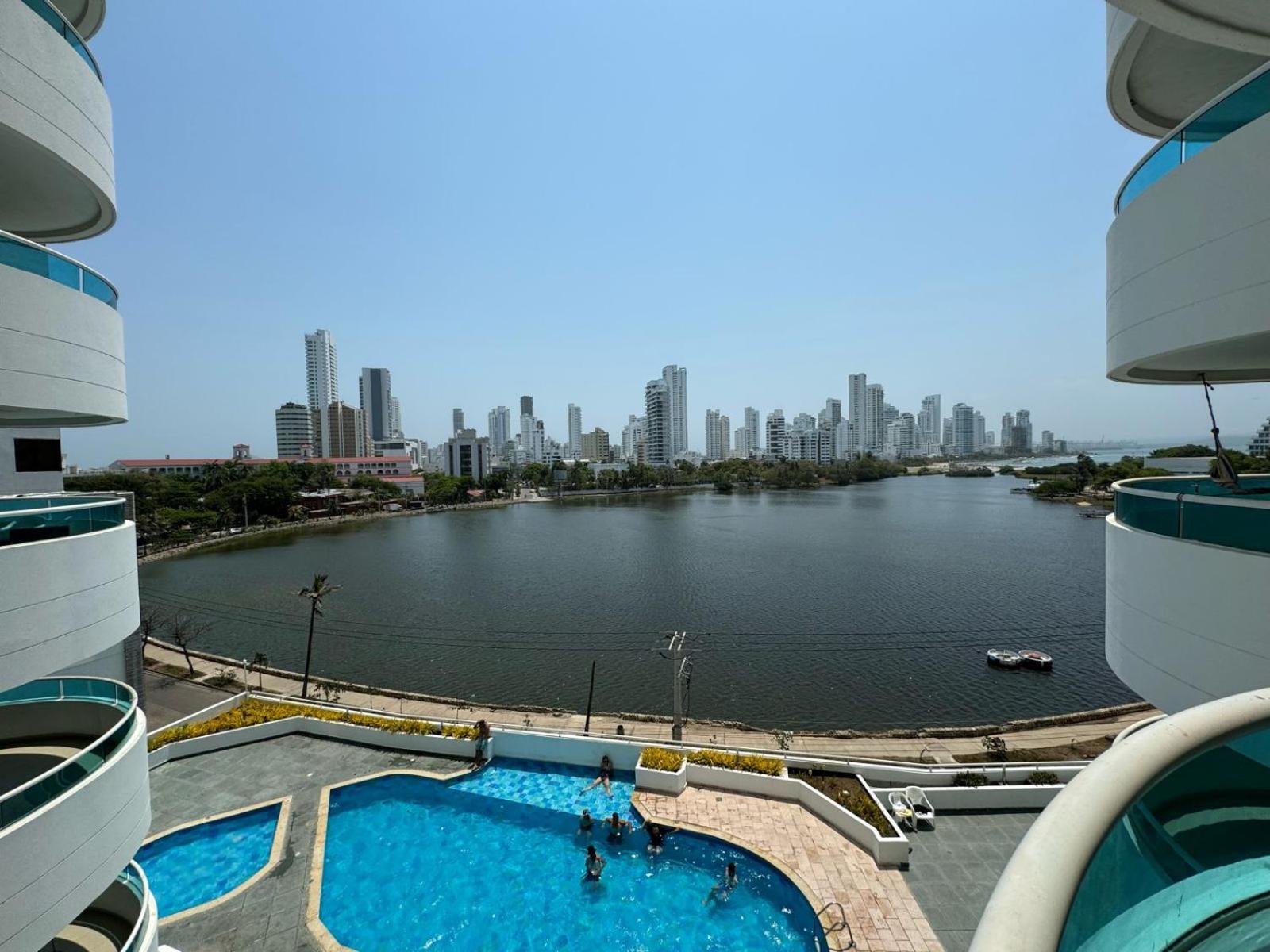 Apartamento en Laguito Ed Torres del Lago 604 ICDI