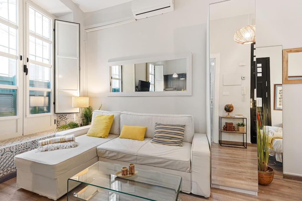 San Telmo 10 by Pineapple Homes