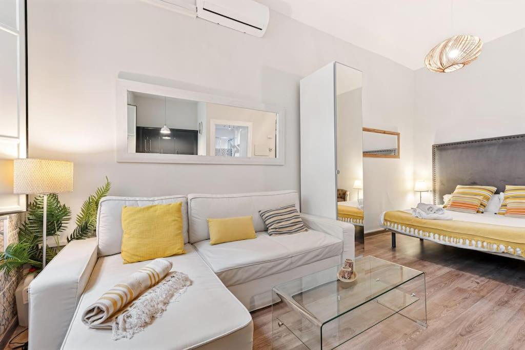 San Telmo 10 by Pineapple Homes