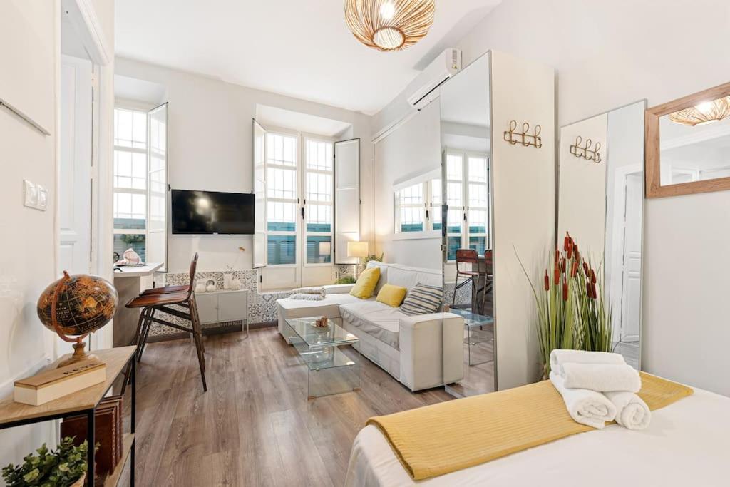 San Telmo 10 by Pineapple Homes