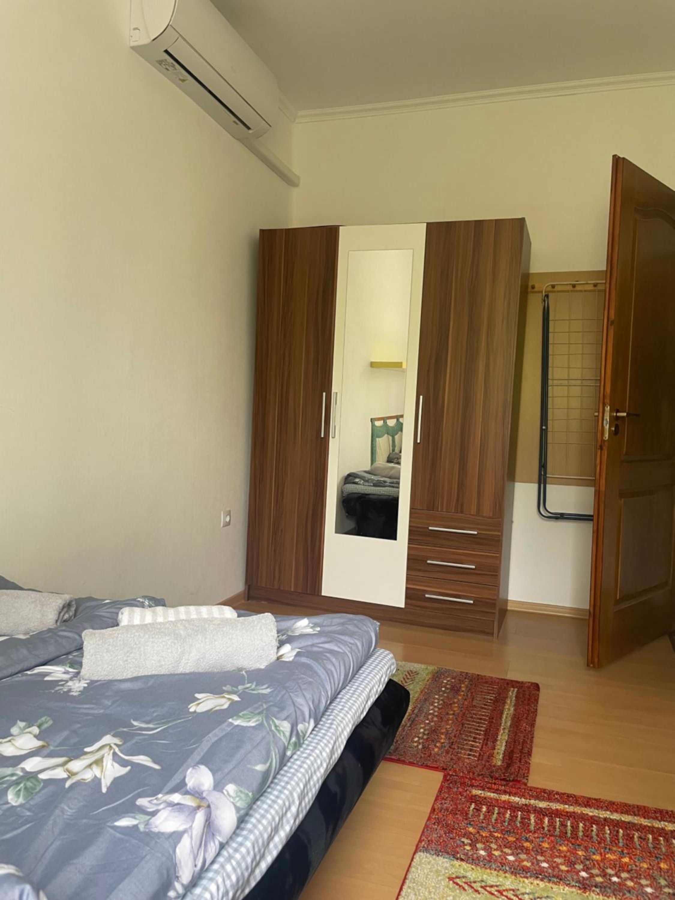 Panorámás felújított nyaraló Ábrahámhegyen