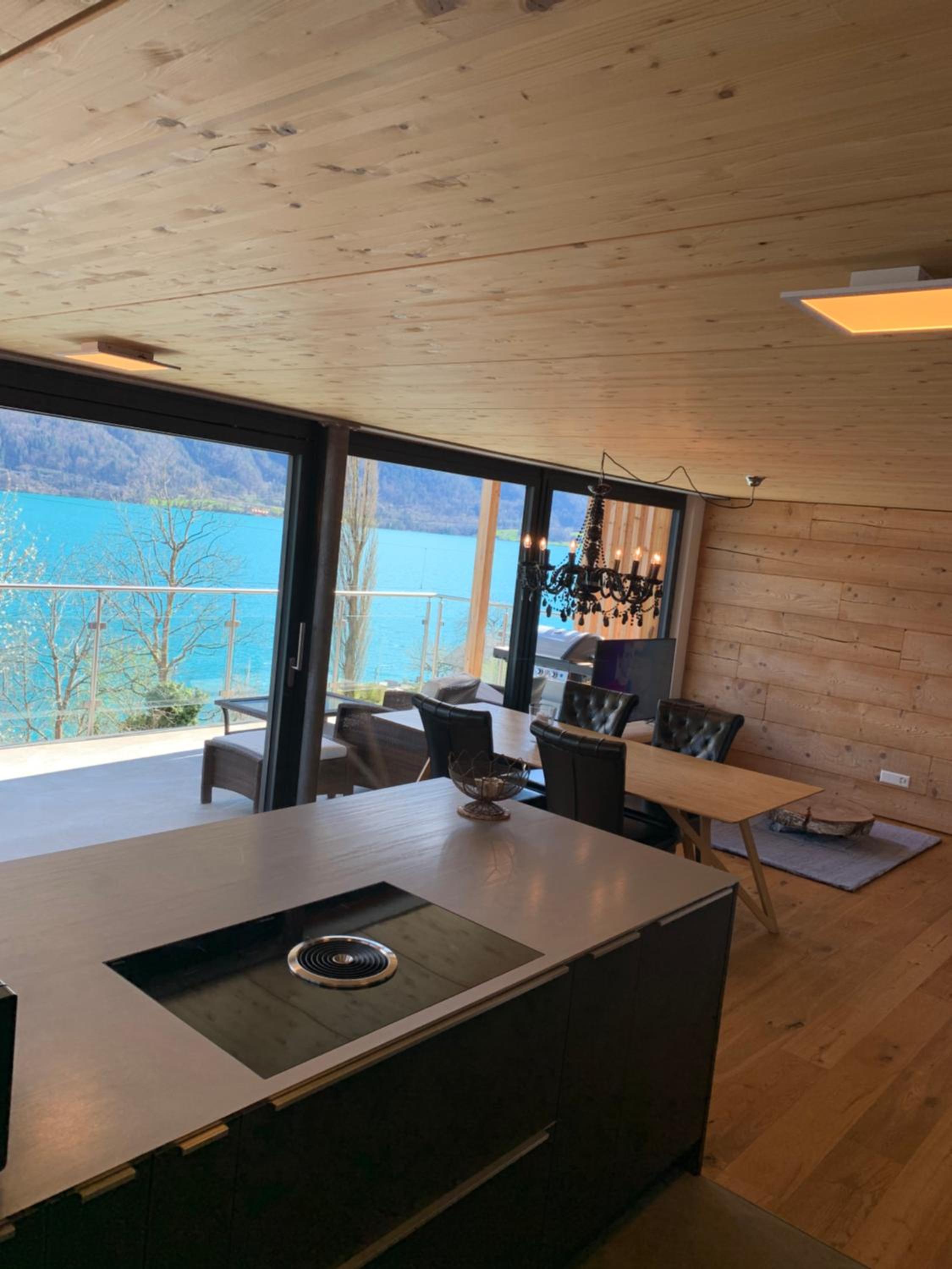 Lina - Lakeview Living near Interlaken