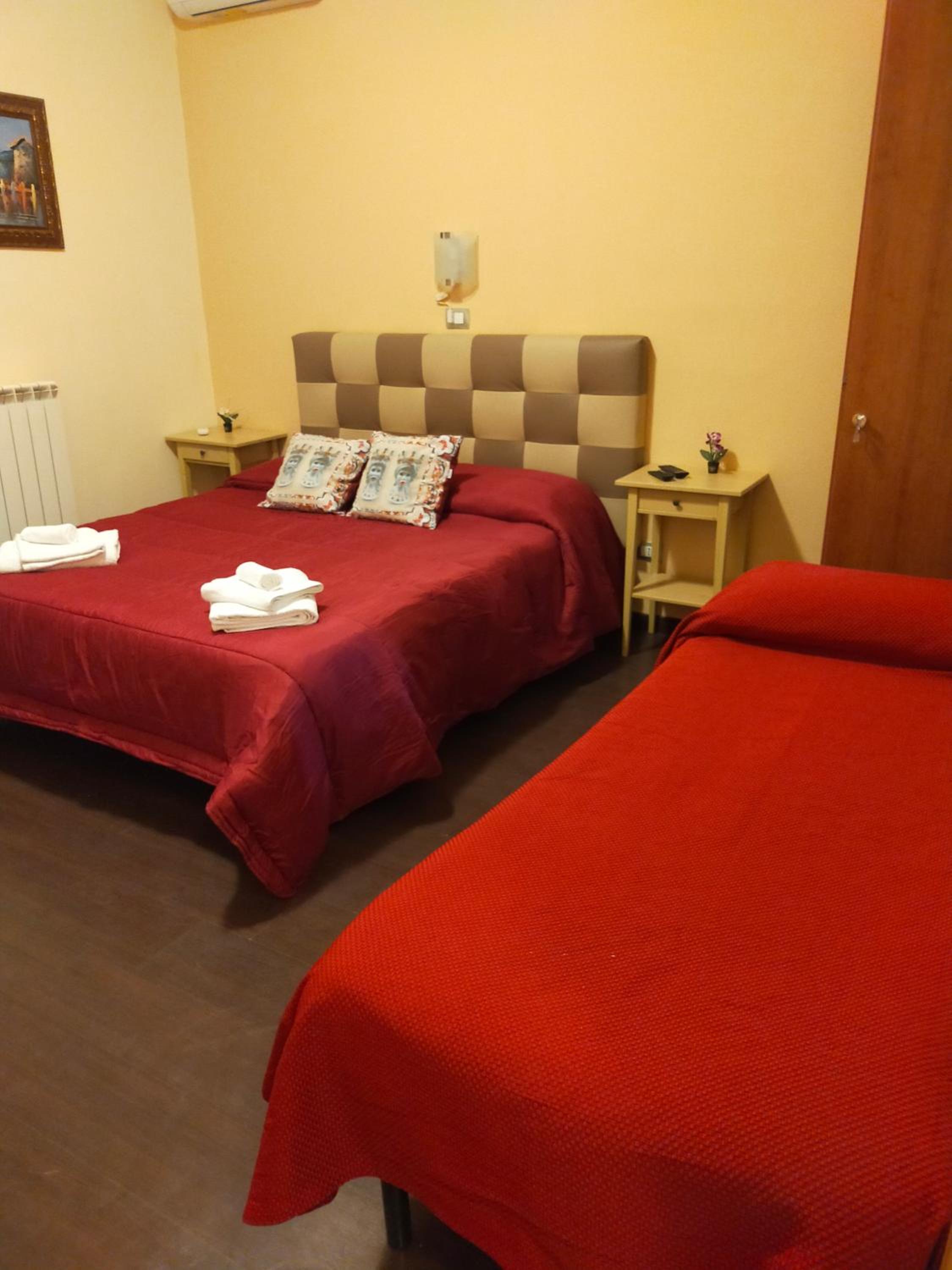 Bed & Breakfast Hostel H24