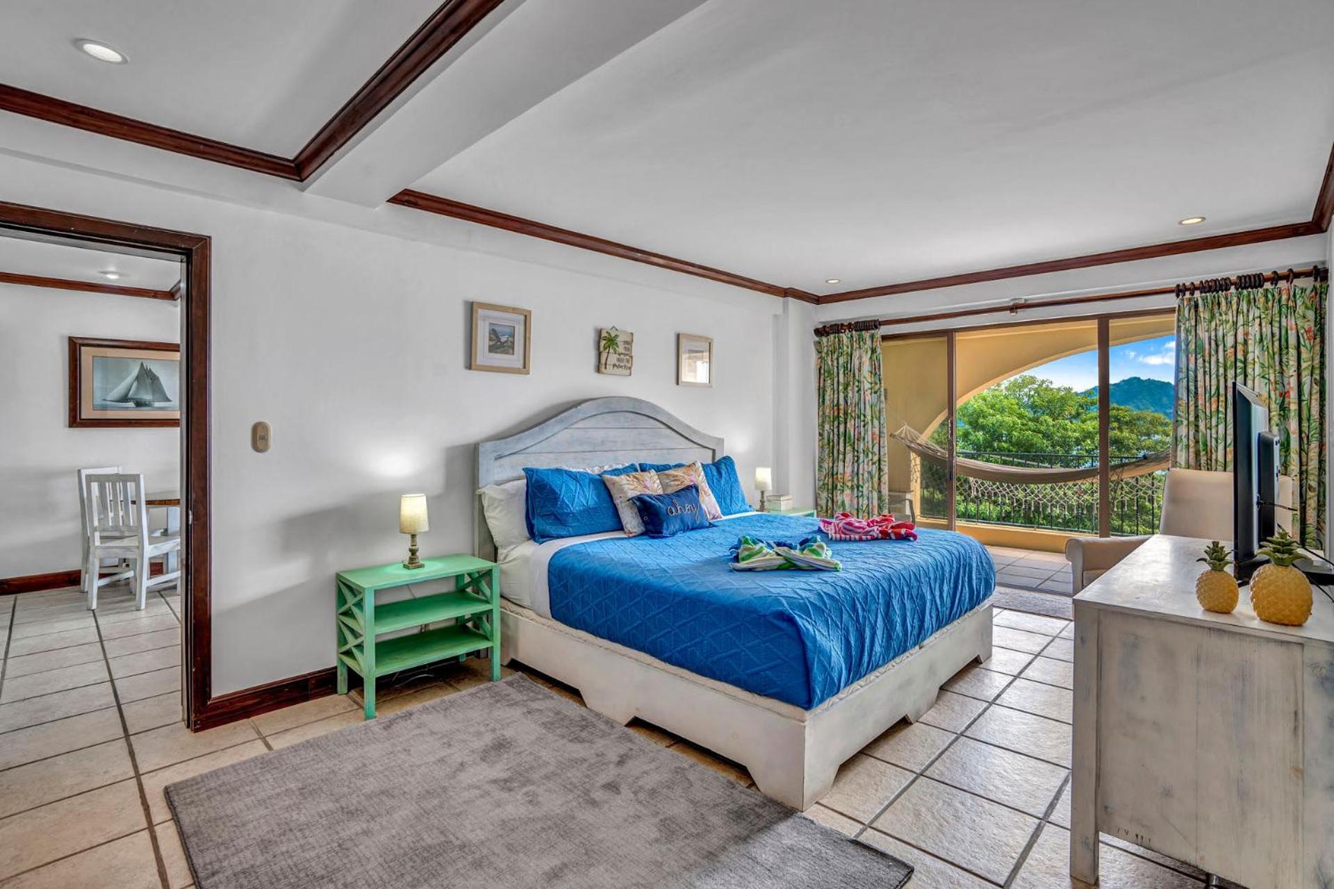 Newly remodeled unit in Flamingo with sweeping ocean views from big terrace