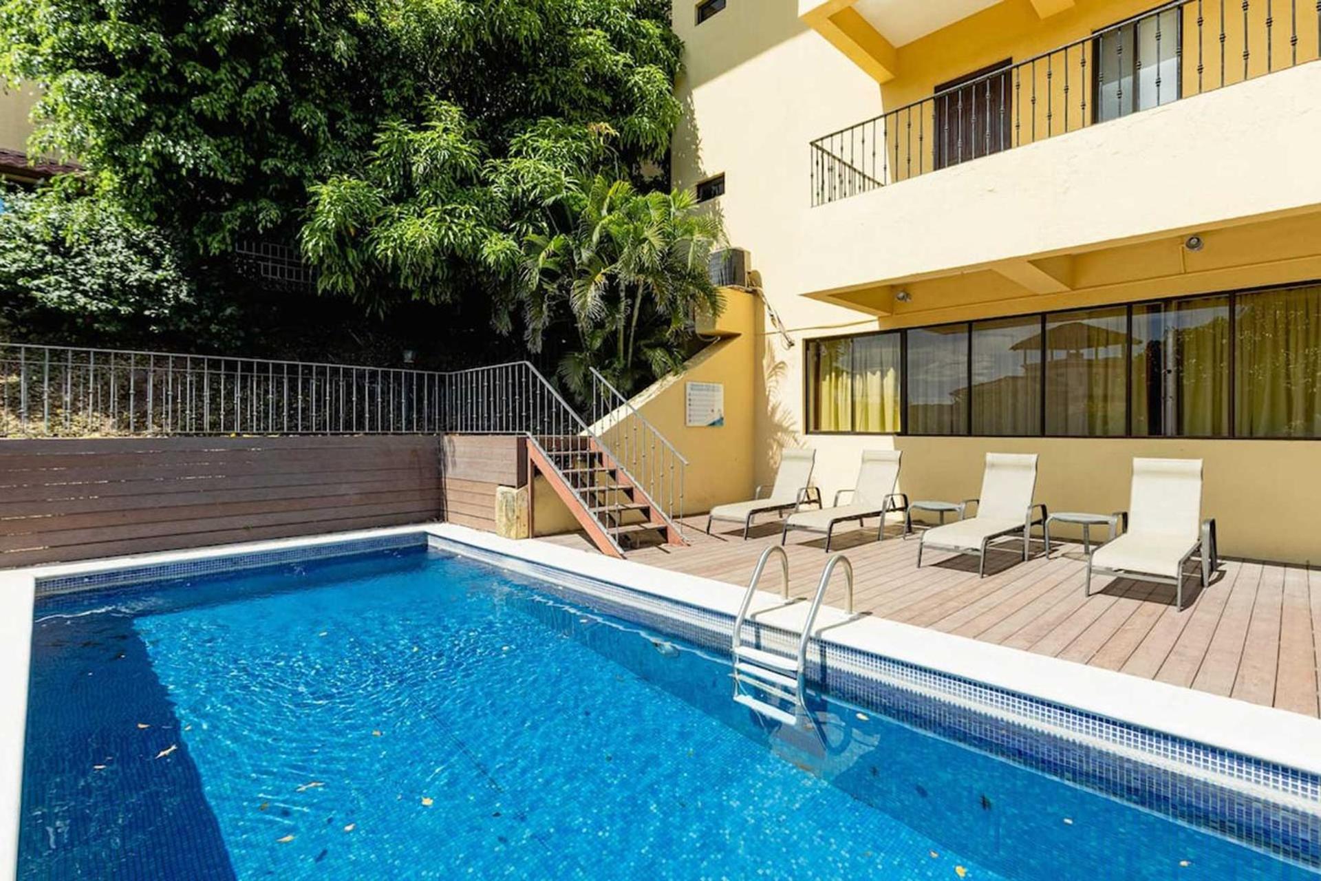 Newly remodeled unit in Flamingo with sweeping ocean views from big terrace