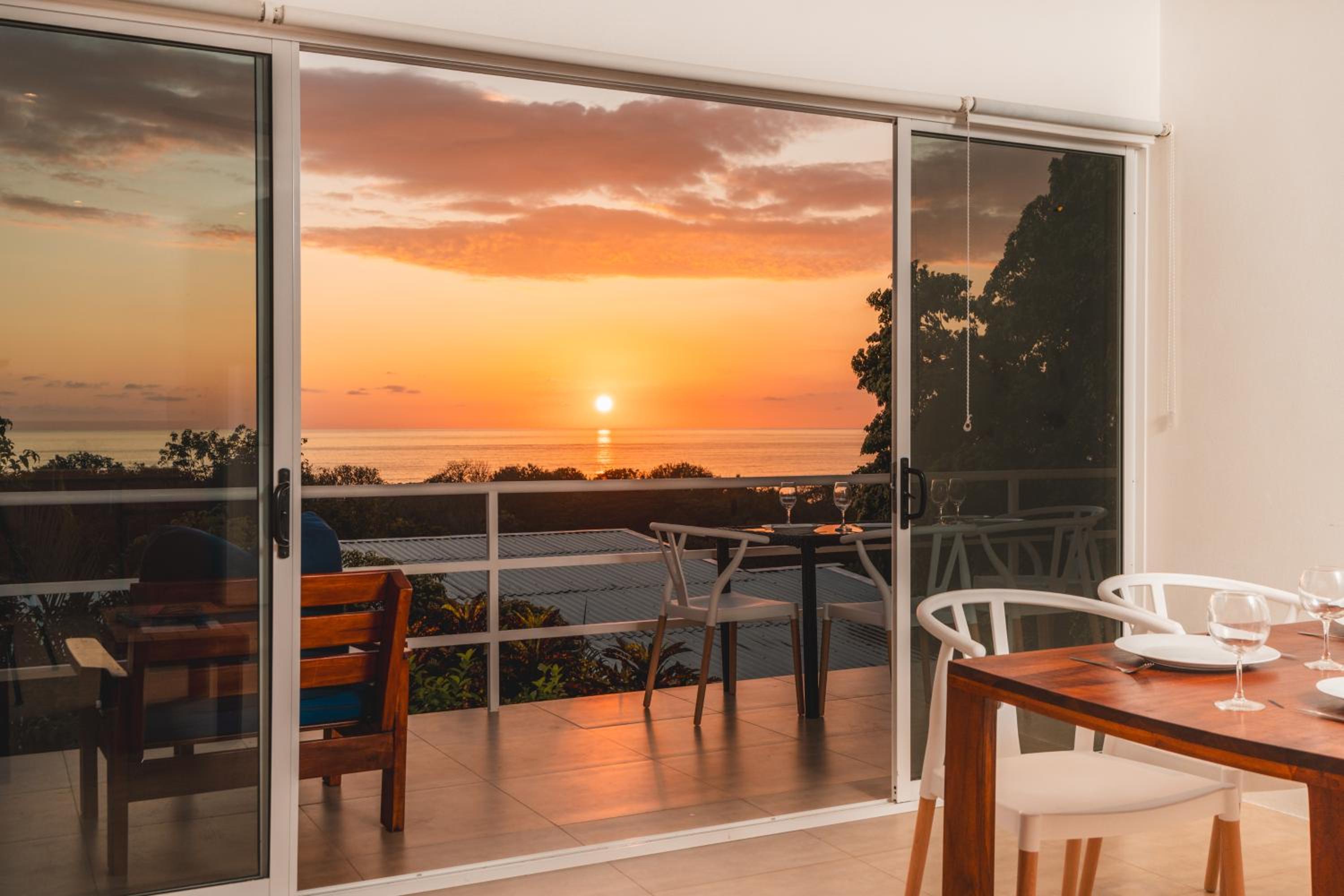 Hotel Buena Vista Ocean View Apartments Santa Teresa - Image 1