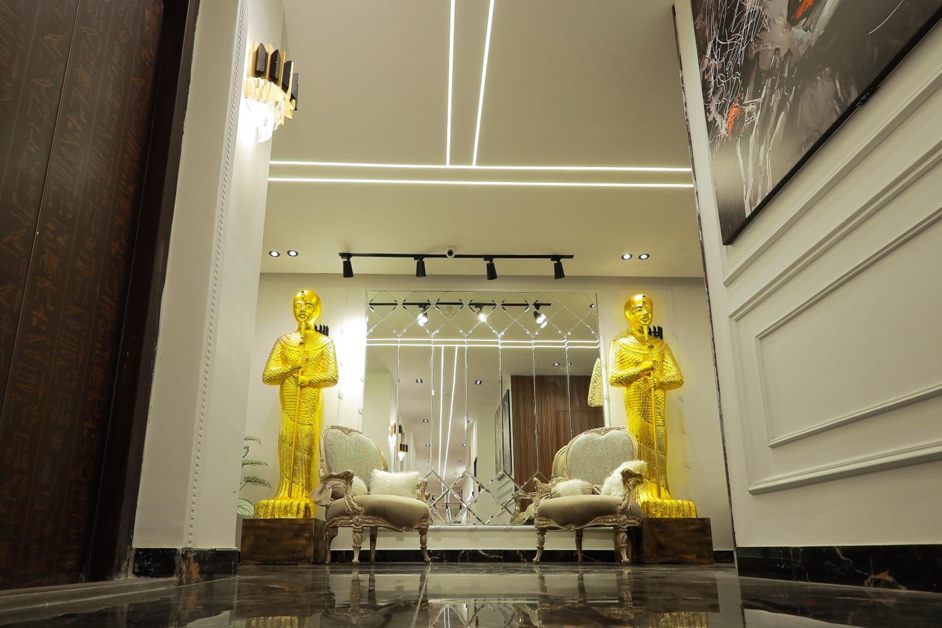 The Muse Pyramids INN